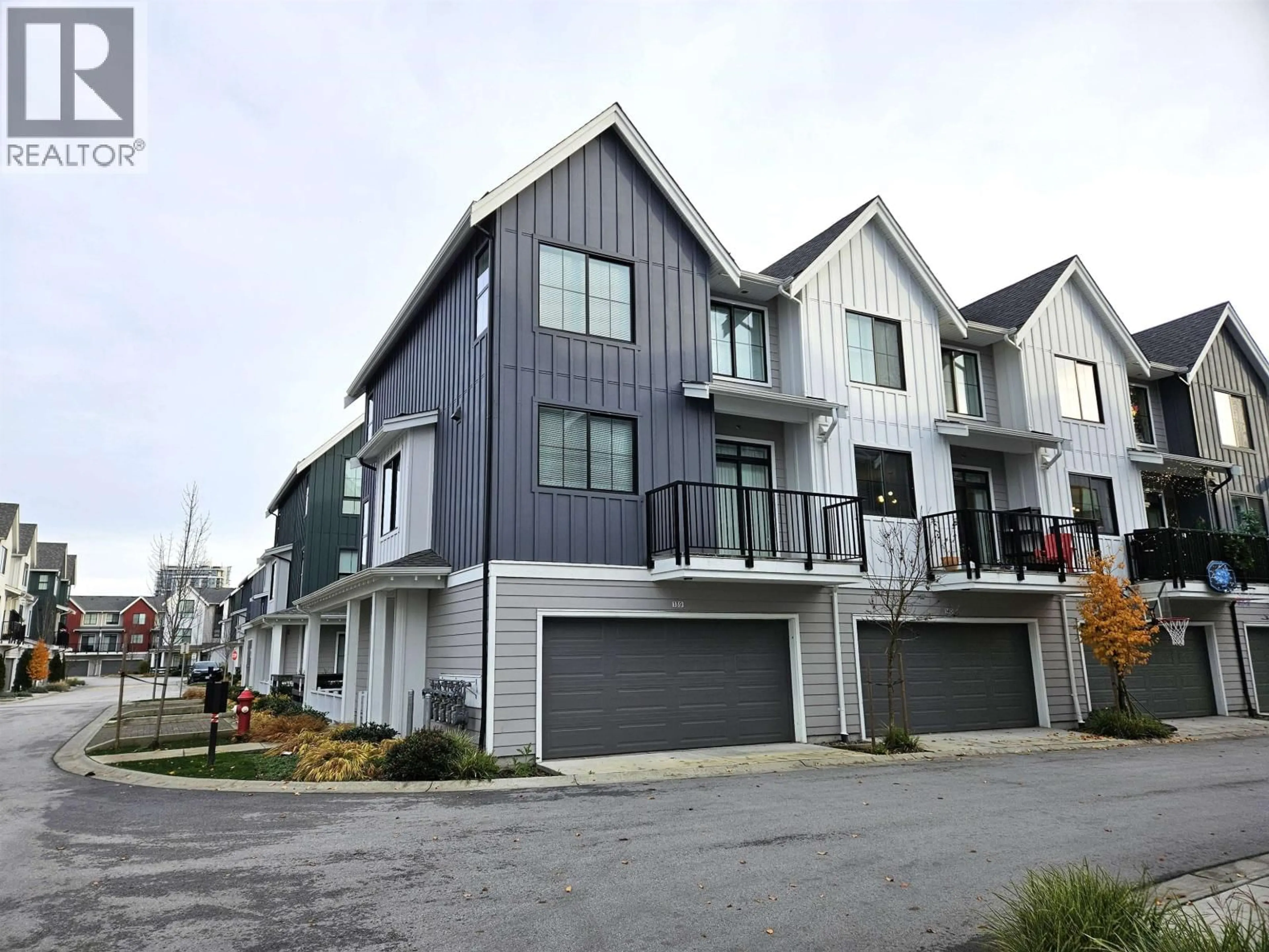 Home with vinyl exterior material, street for 139 - 488 FURNESS STREET, New Westminster British Columbia V3M0M1