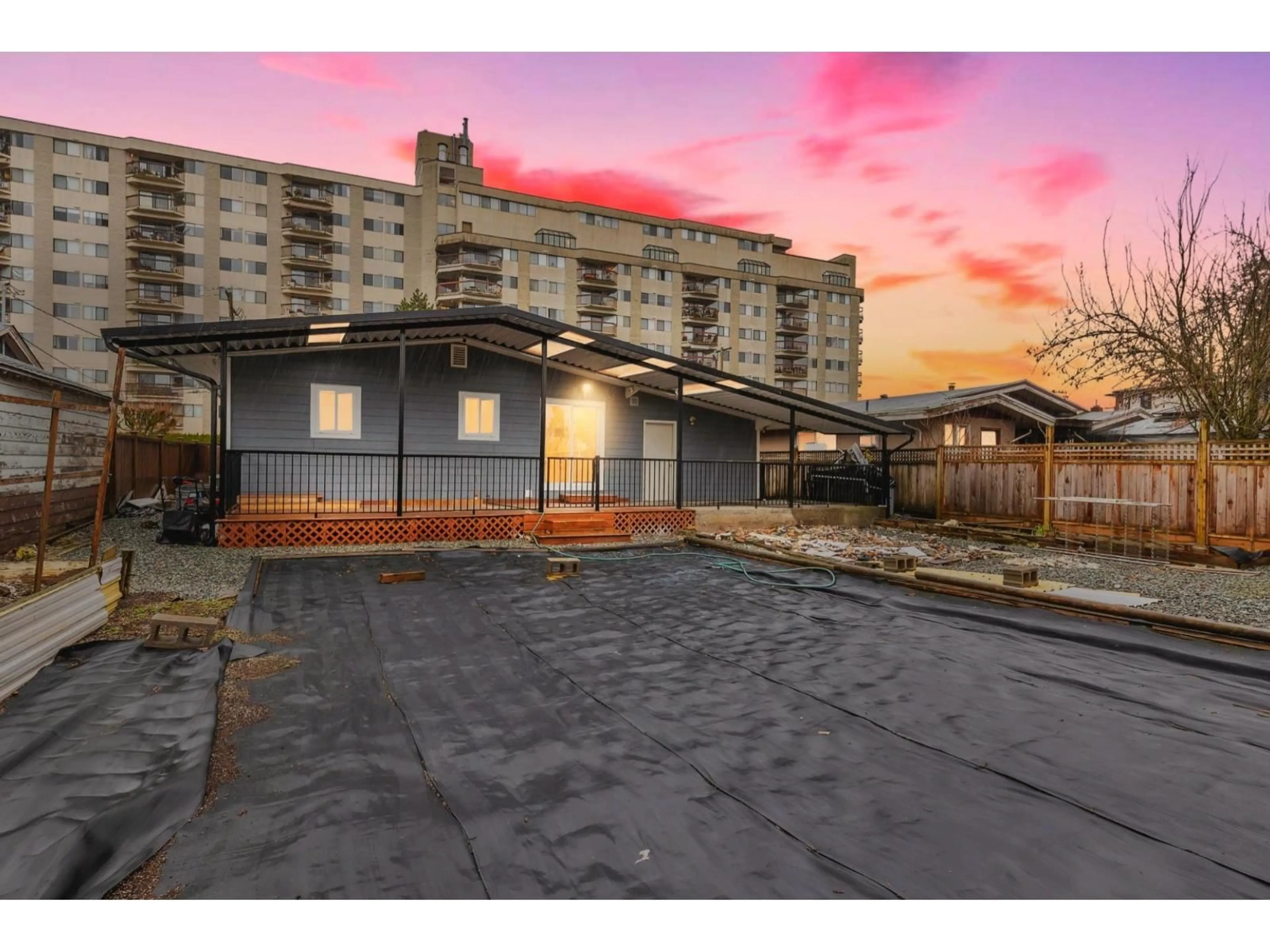 Patio, building for 2785 COUNTESS CRESCENT, Abbotsford British Columbia V2T2E3