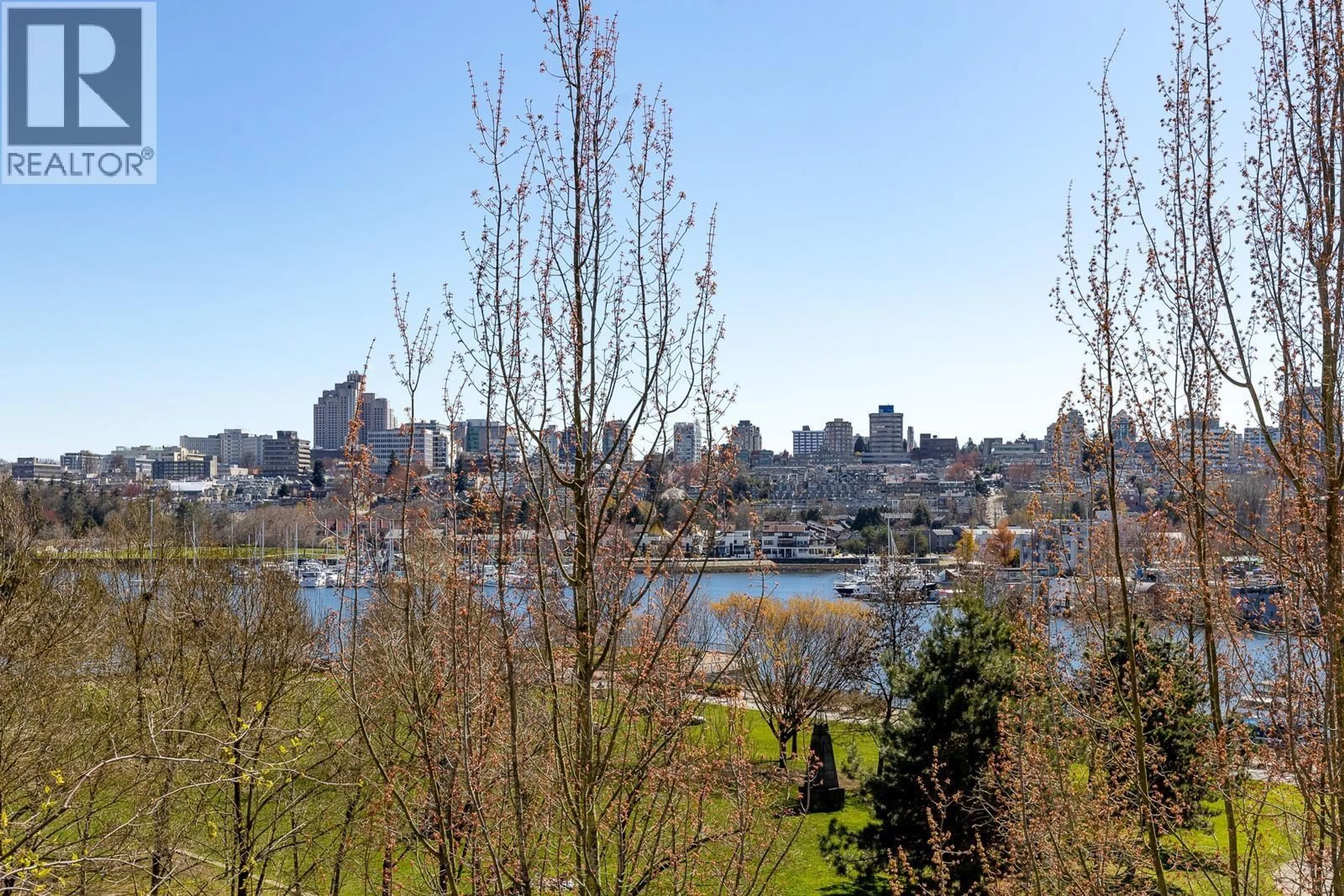 Patio, water/lake/river/ocean view for 301 - 638 BEACH CRESCENT, Vancouver British Columbia V6Z3H4