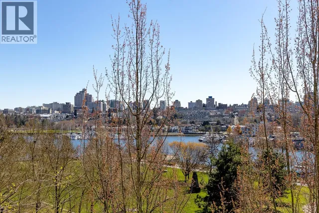 301 - 638 BEACH CRESCENT, Vancouver 2