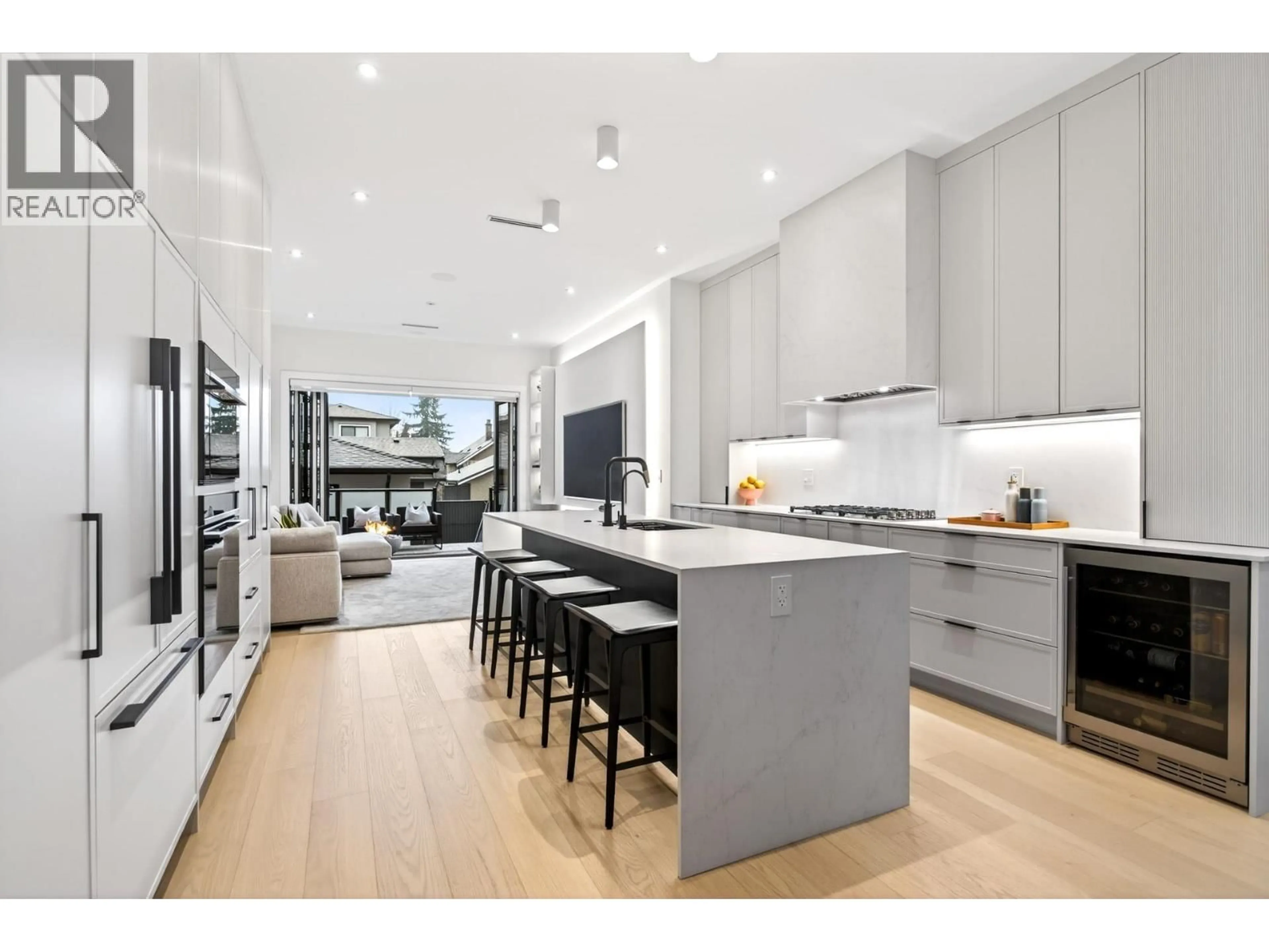 Open concept kitchen, unknown for 4066 TRIUMPH STREET, Burnaby British Columbia V5C1Z2