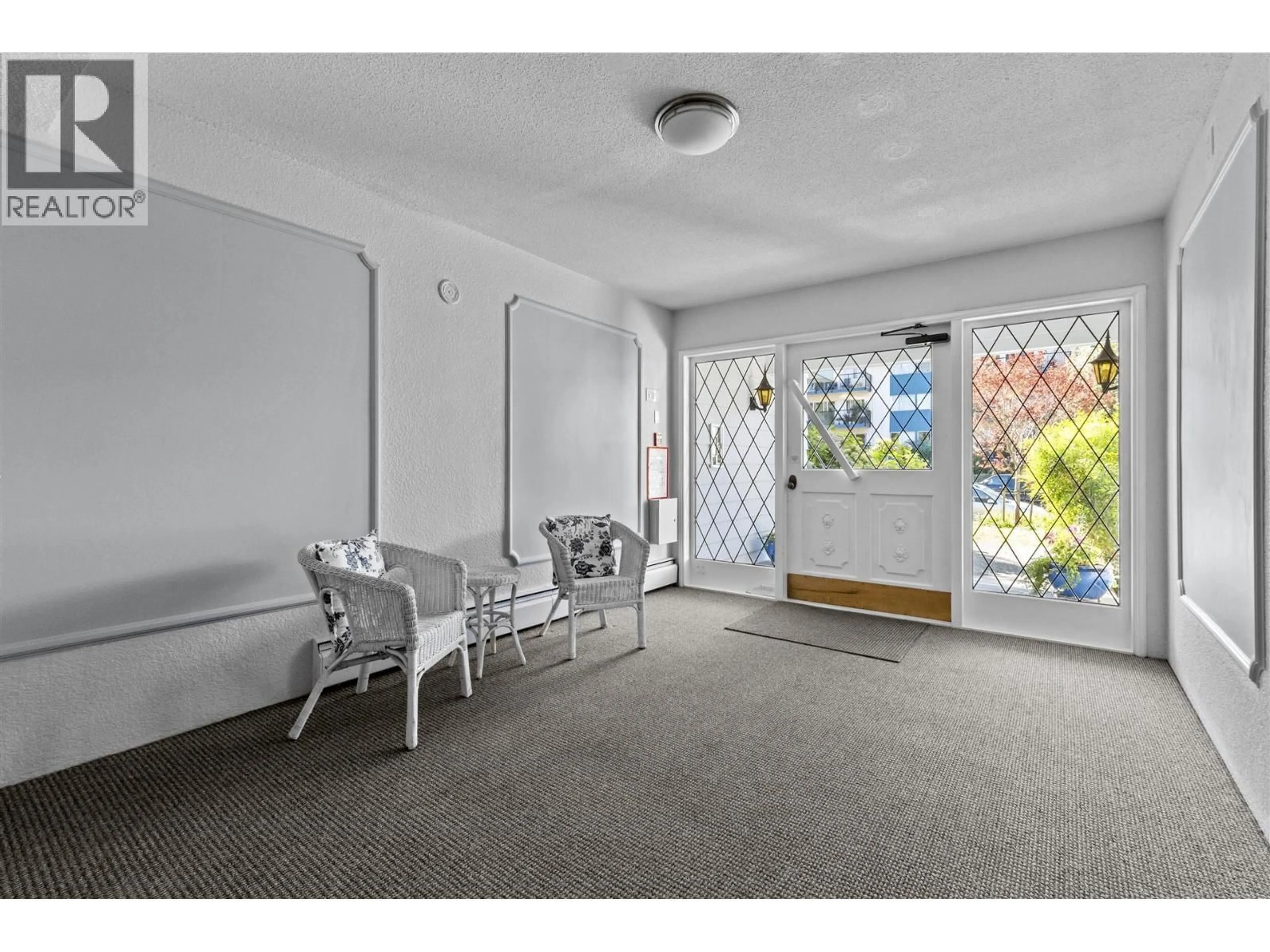 Unknown for 10 - 140 20TH STREET, North Vancouver British Columbia V7L3A4