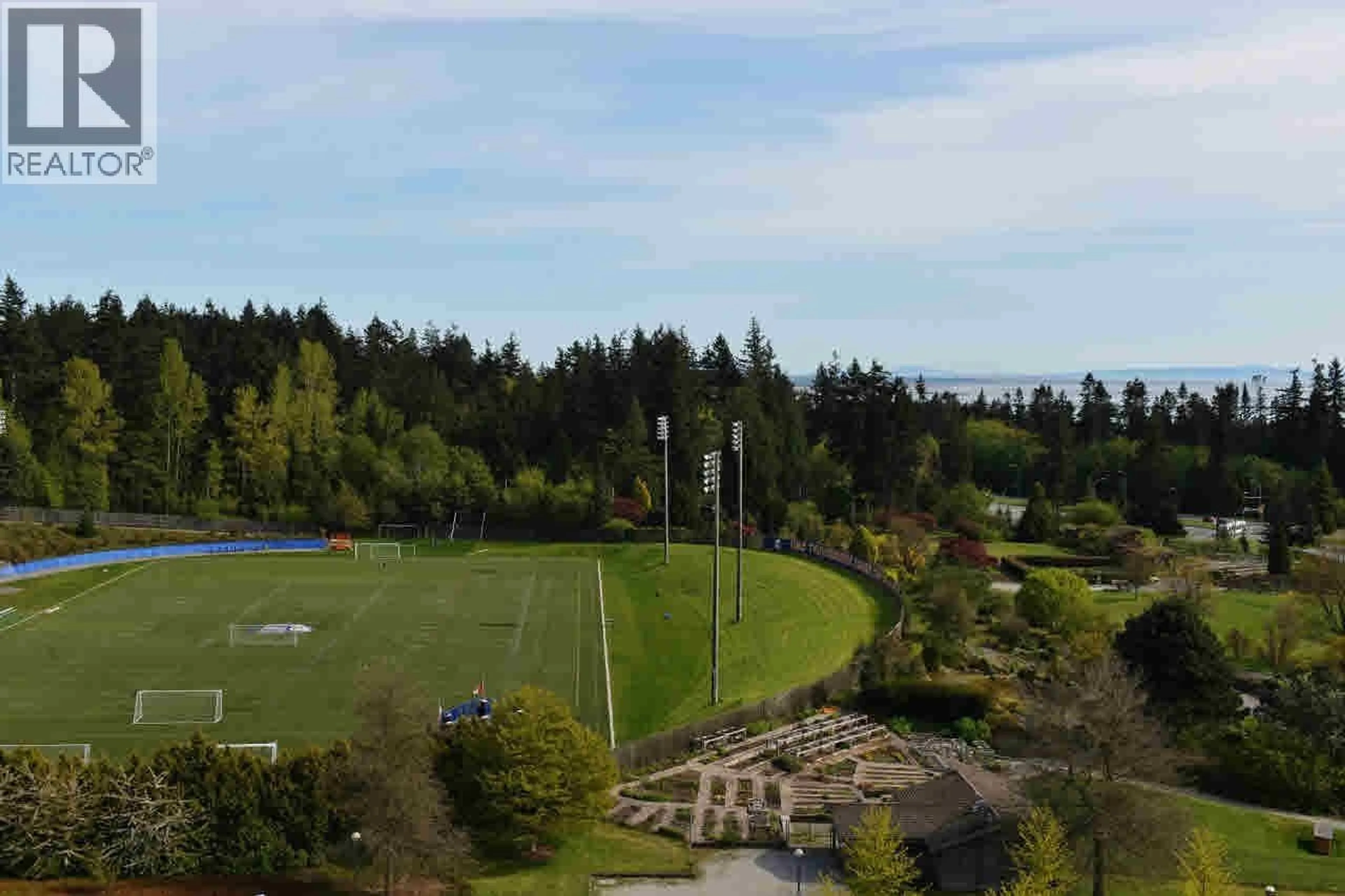 A pic from outside/outdoor area/front of a property/back of a property/a pic from drone, water/lake/river/ocean view for 1202 - 2688 WEST MALL, Vancouver British Columbia V6T2J8