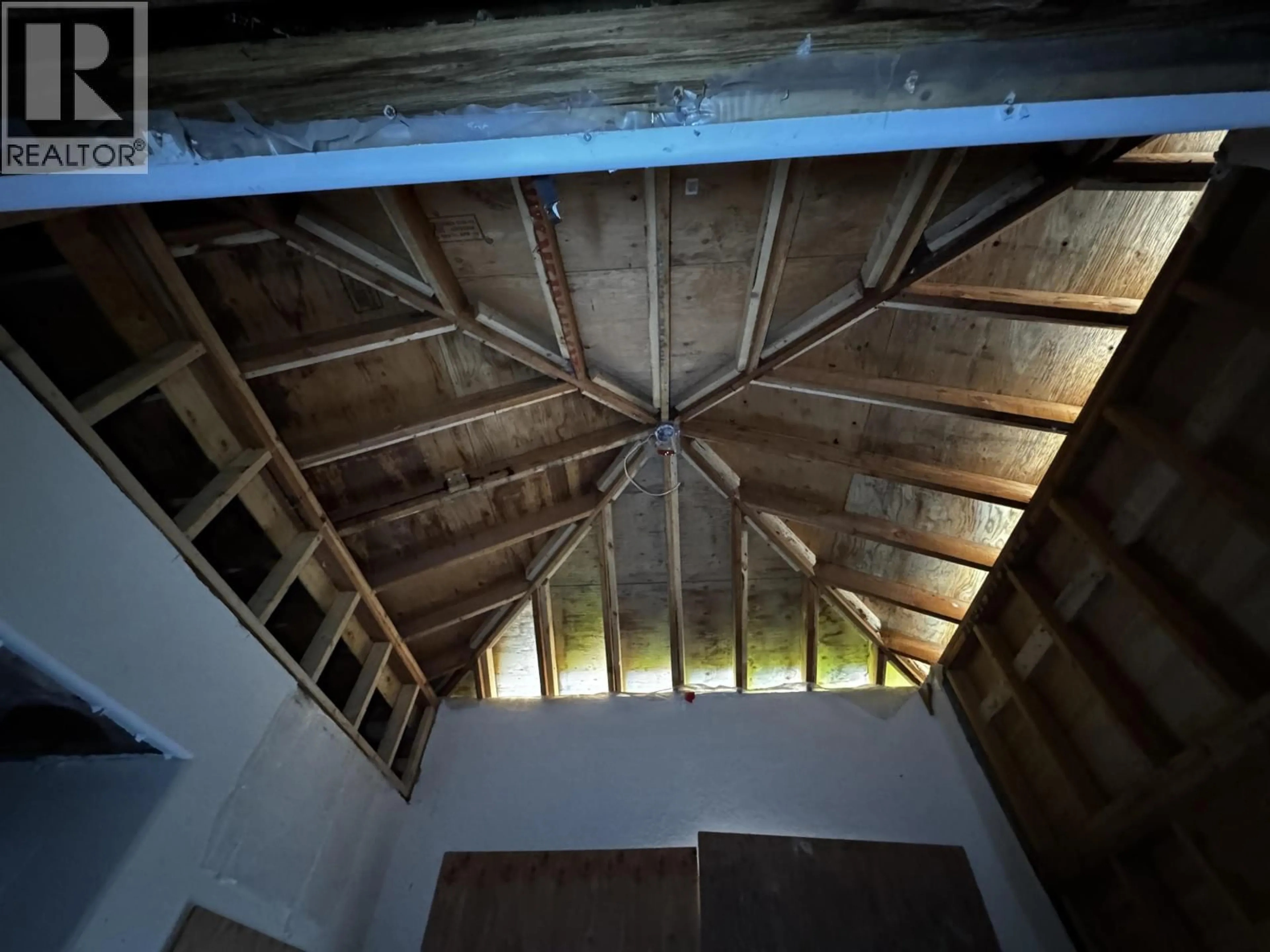 A pic of a room for 4538 12TH AVENUE, Vancouver British Columbia V6R2R5