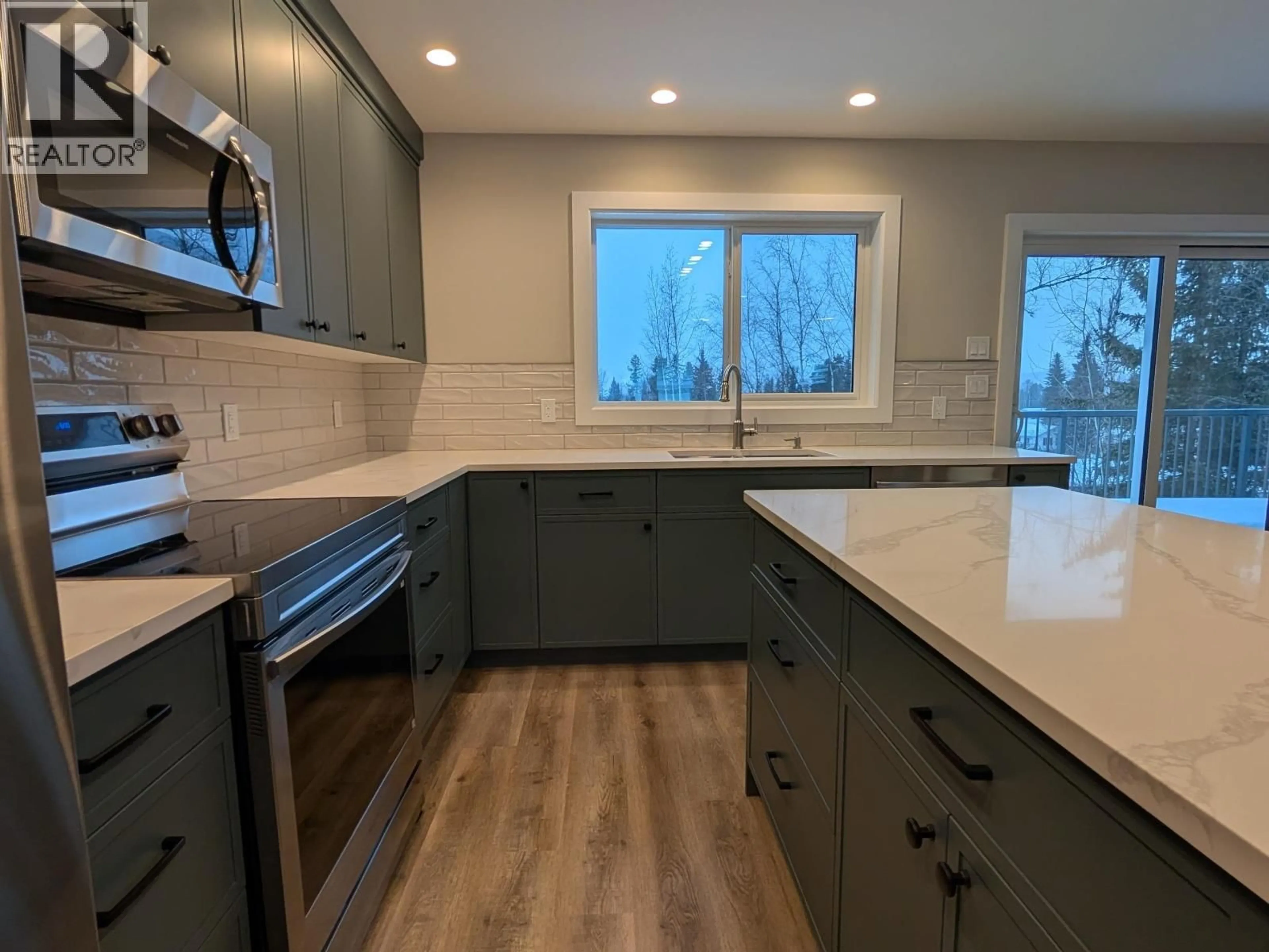 Open concept kitchen, unknown for 1498 CHESTNUT STREET, Telkwa British Columbia V0J2X0