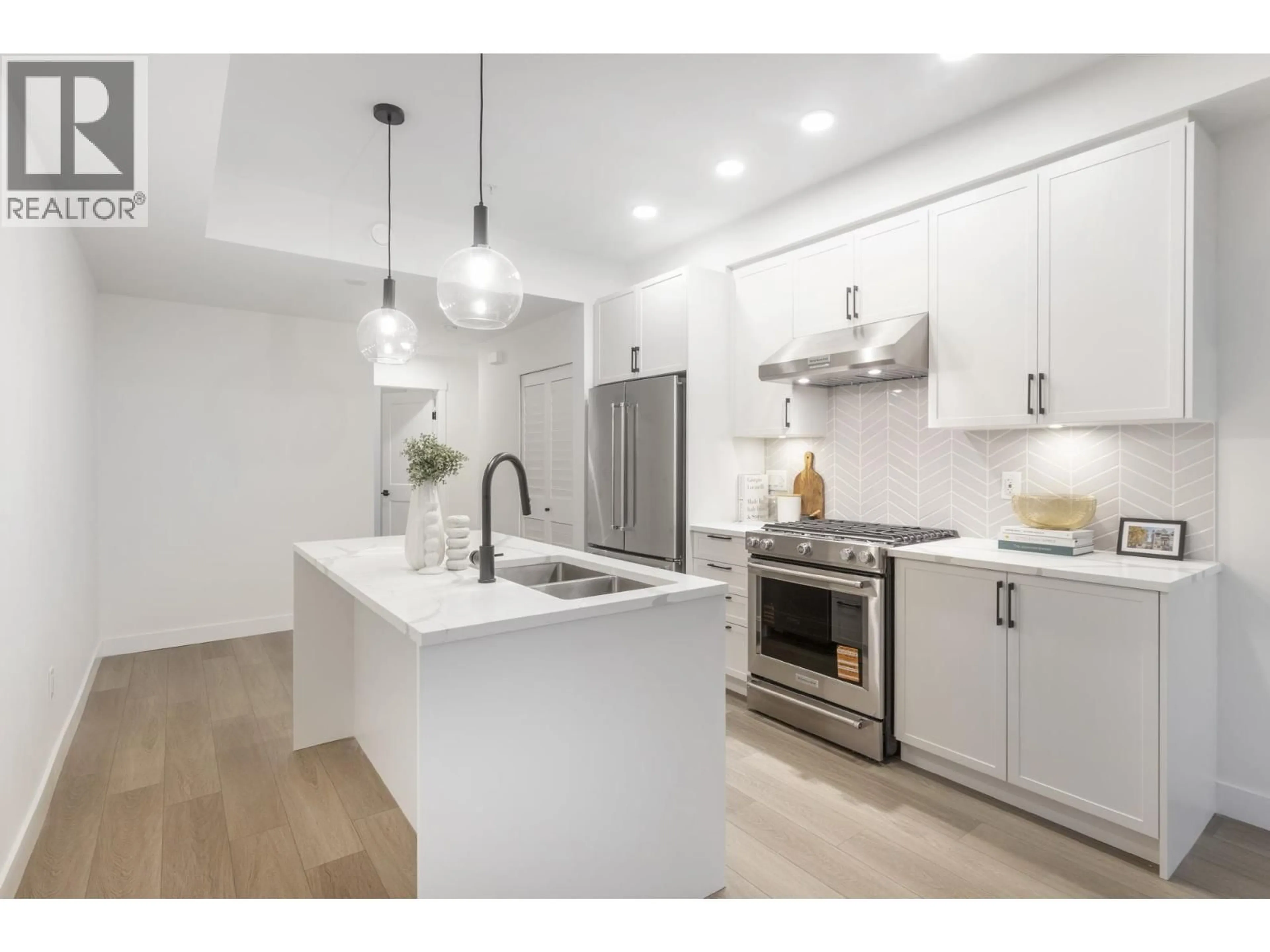 Open concept kitchen, unknown for 120 - 720 ROBINSON STREET, Coquitlam British Columbia V3J0P9