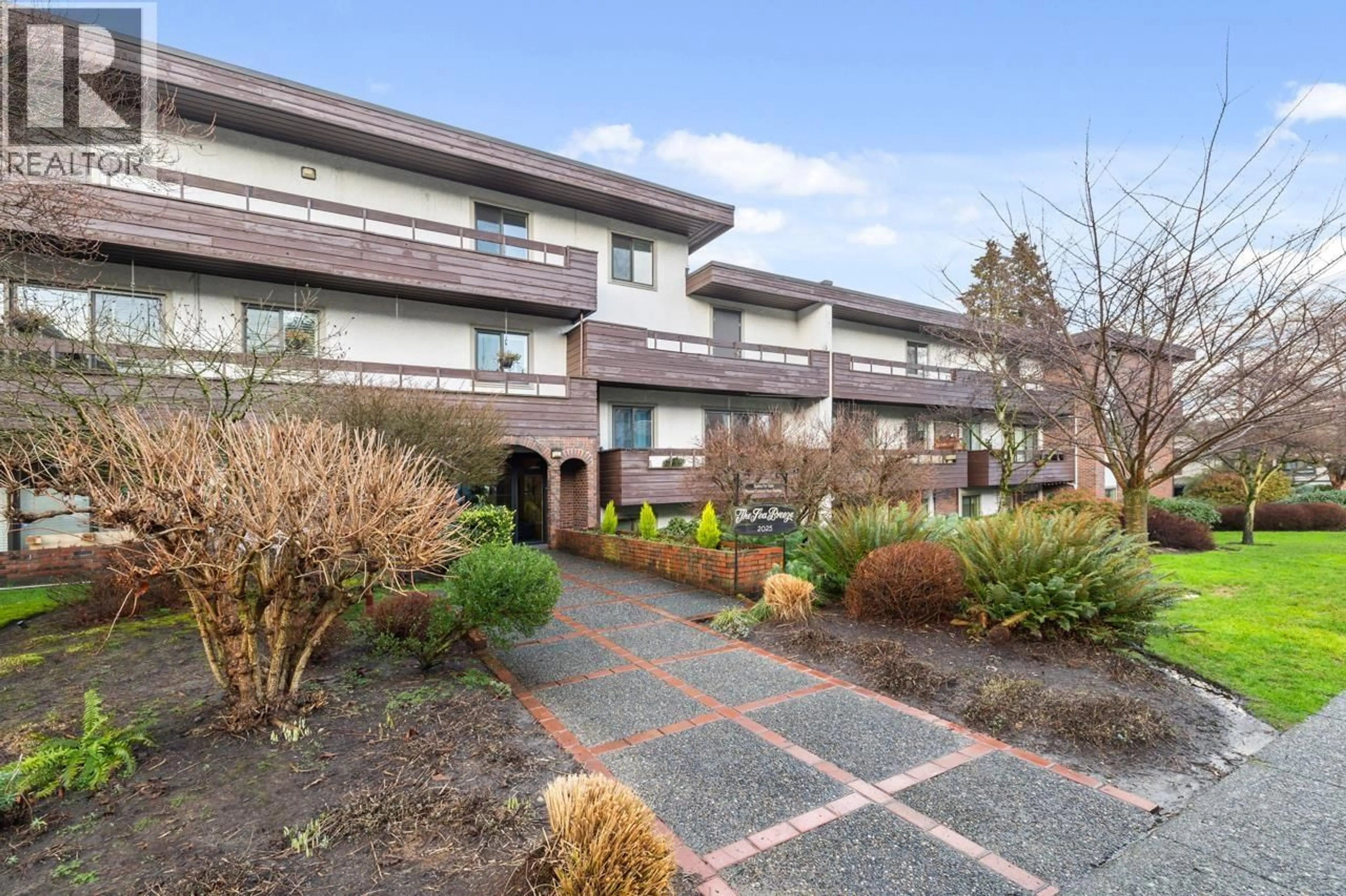 Patio, unknown for 308 - 2025 2ND AVENUE, Vancouver British Columbia V6J1J6