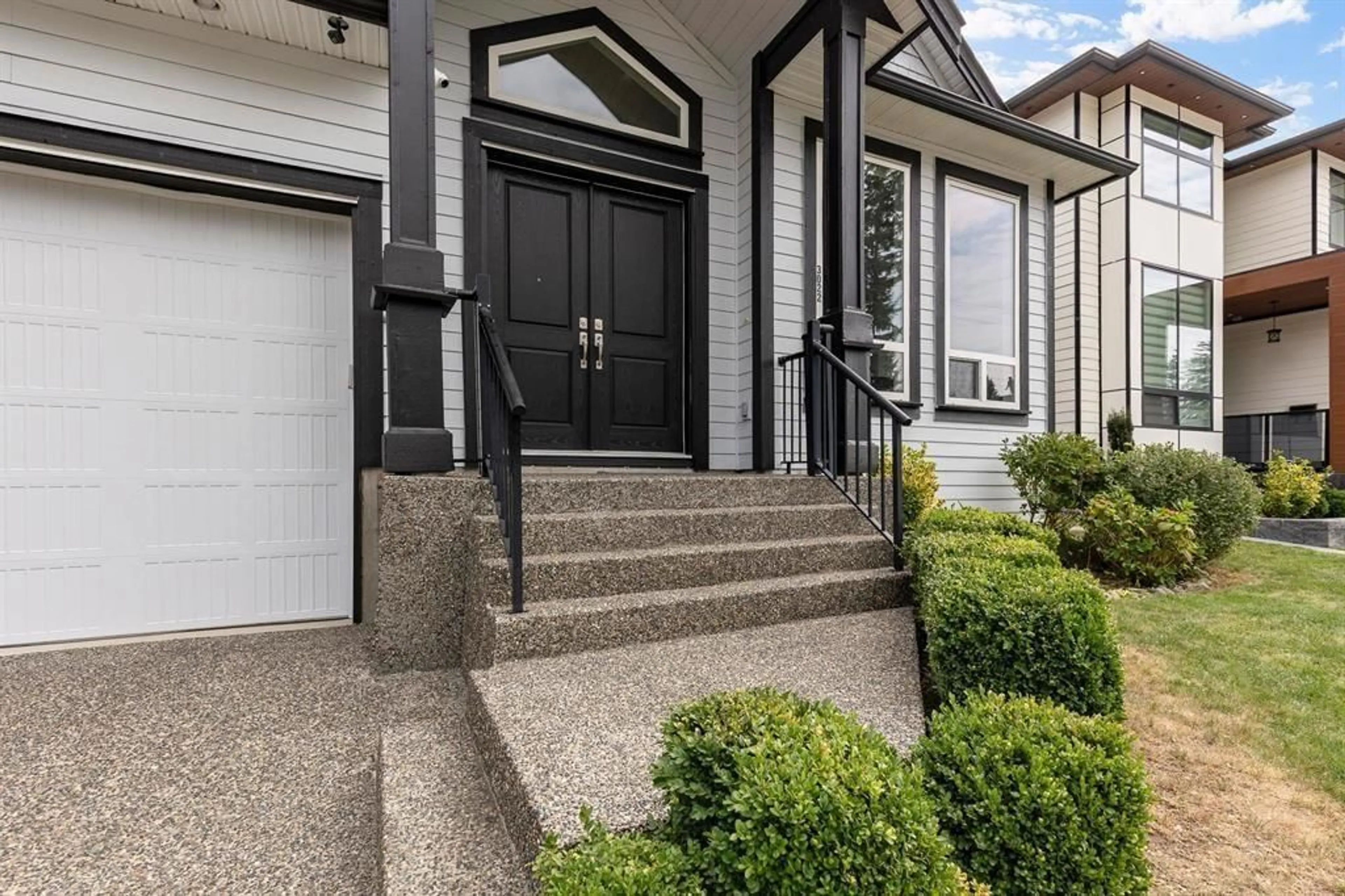Home with vinyl exterior material, street for 3022 PRINCESS STREET, Abbotsford British Columbia V2T2T1