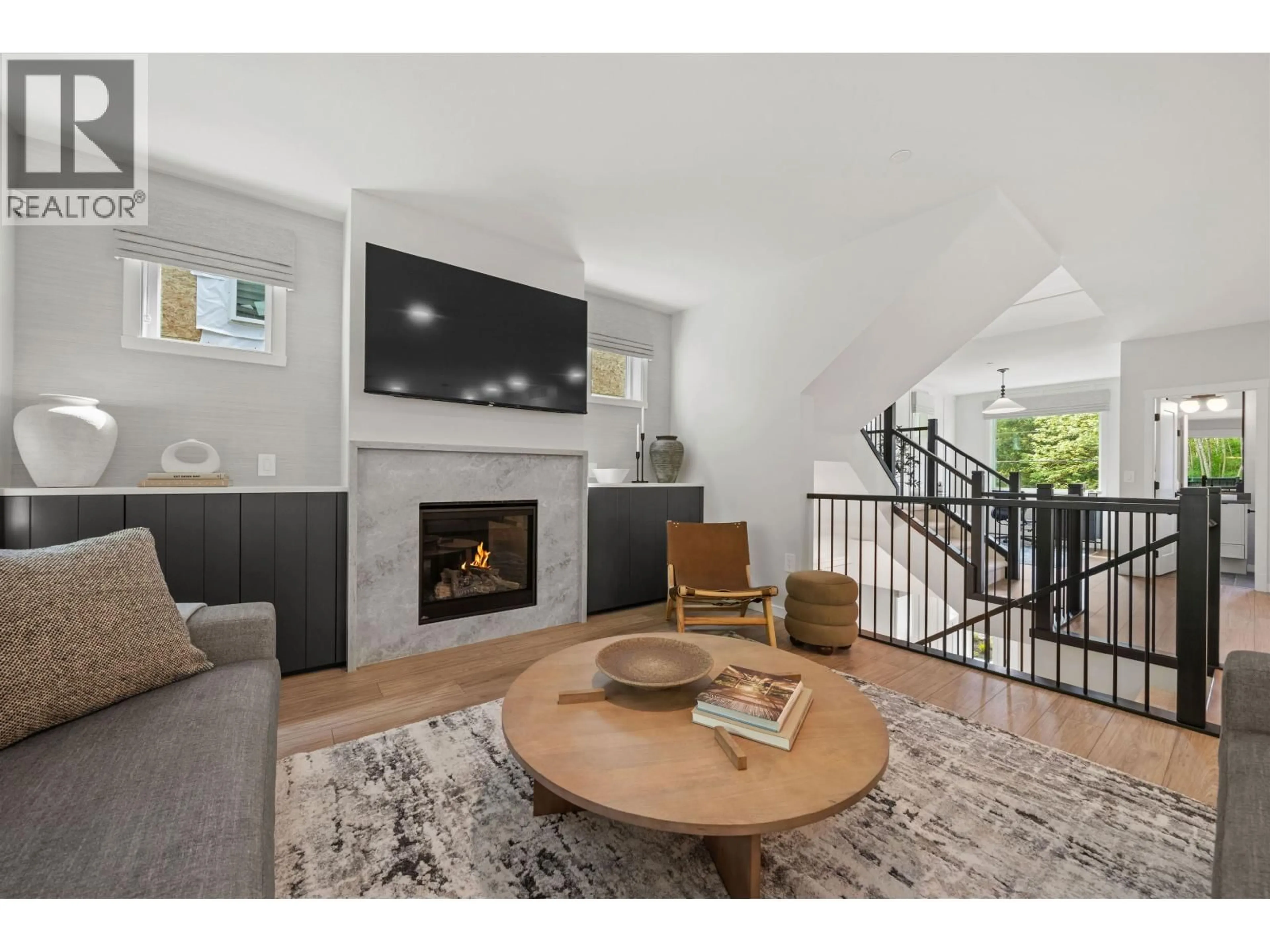 Living room with furniture, unknown for 11052 LOCKWOOD STREET, Maple Ridge British Columbia V2W1Z6