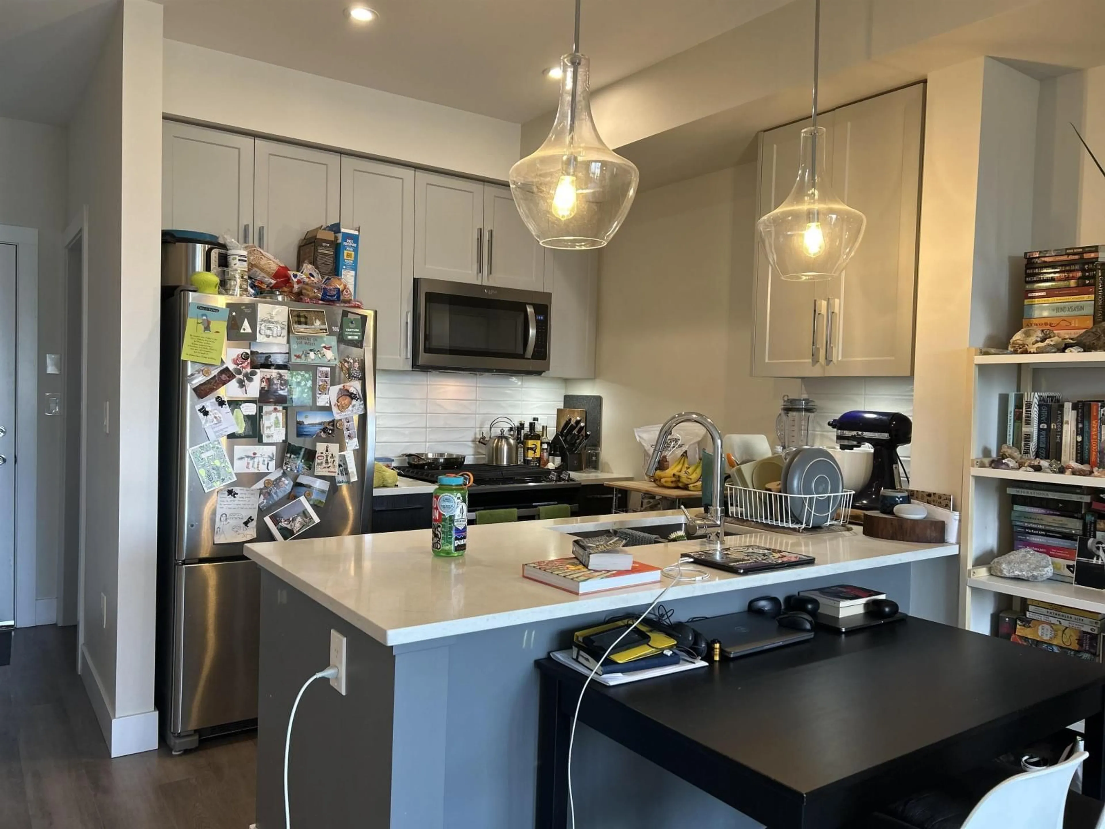 Open concept kitchen, unknown for 304 - 32838 VENTURA AVENUE, Abbotsford British Columbia V2S0M5