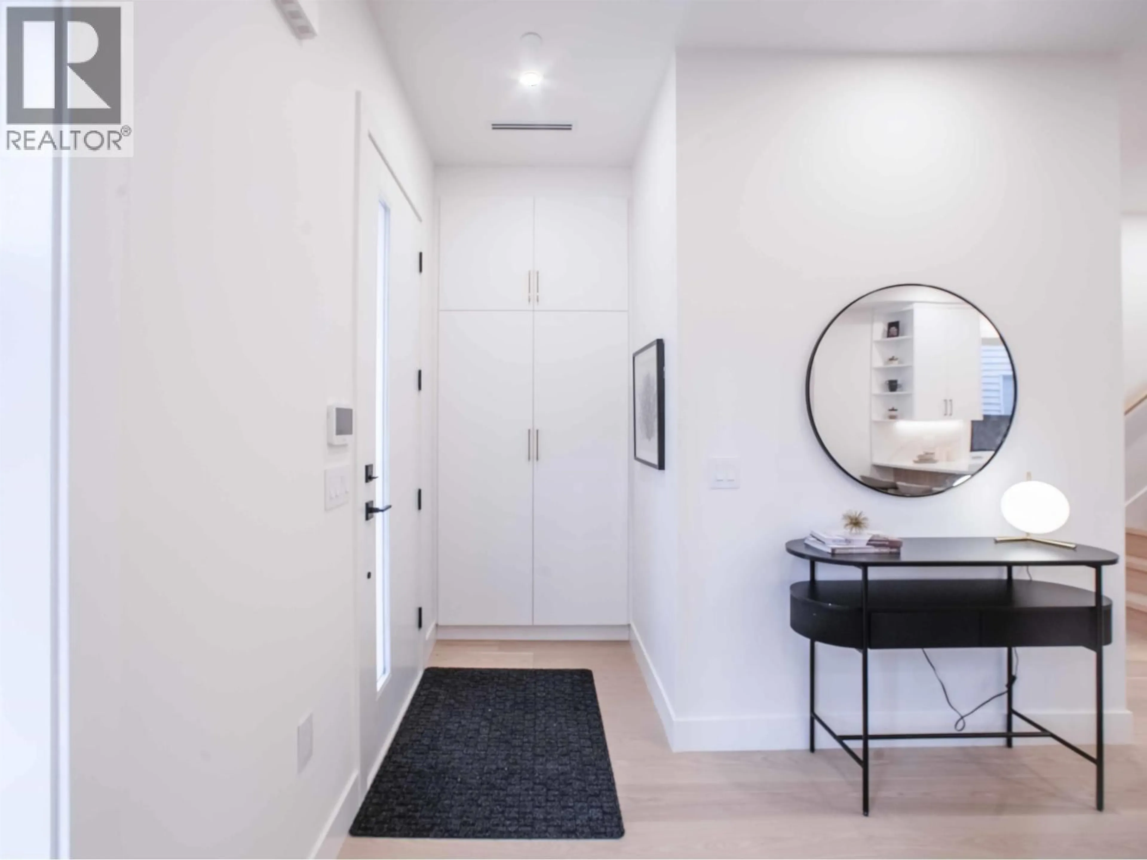 Indoor entryway for 1 - 2785 21 AVENUE, Vancouver British Columbia V6L1K4