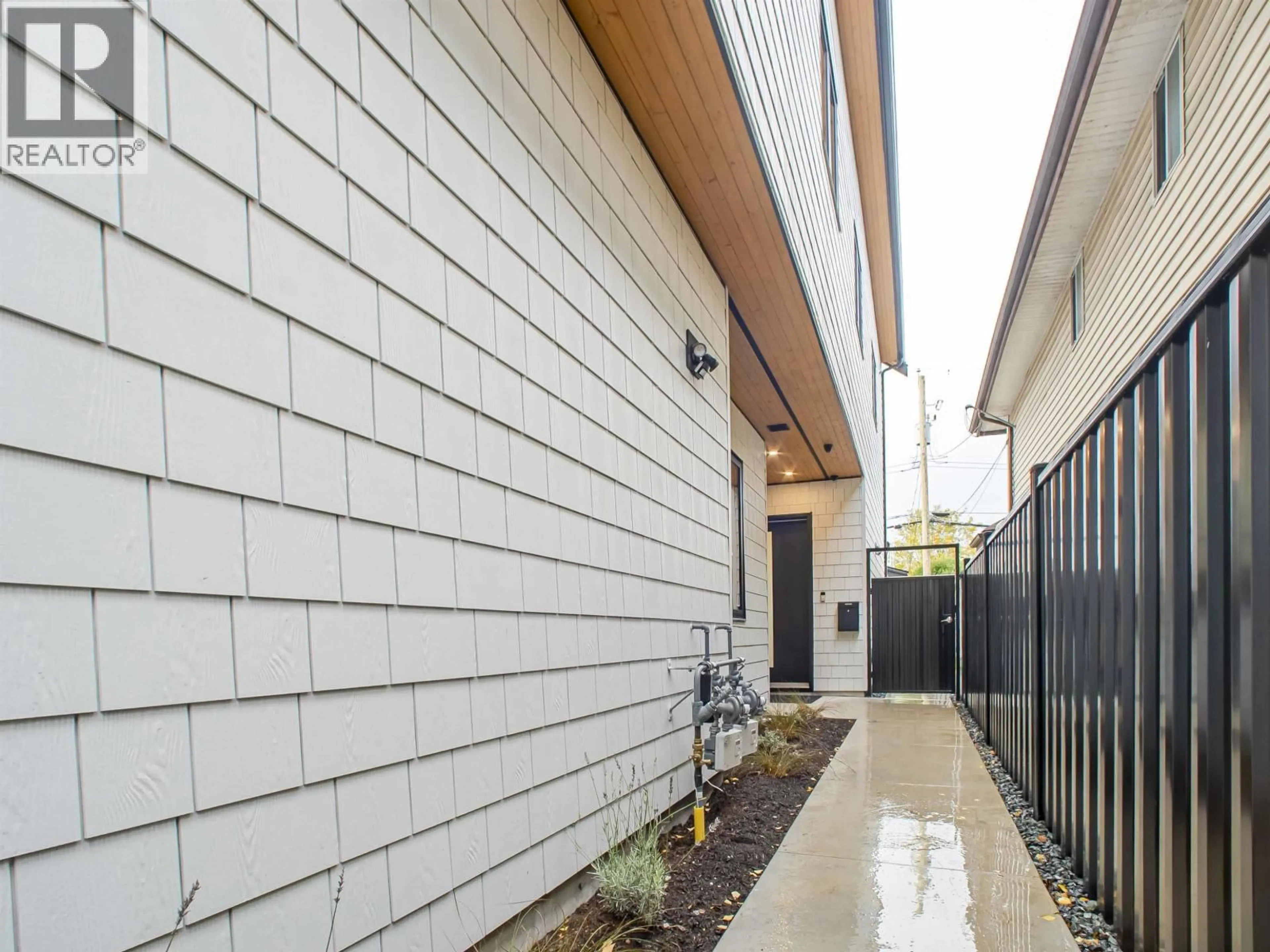 Unknown for 2 - 2785 21 AVENUE, Vancouver British Columbia V6L1K4