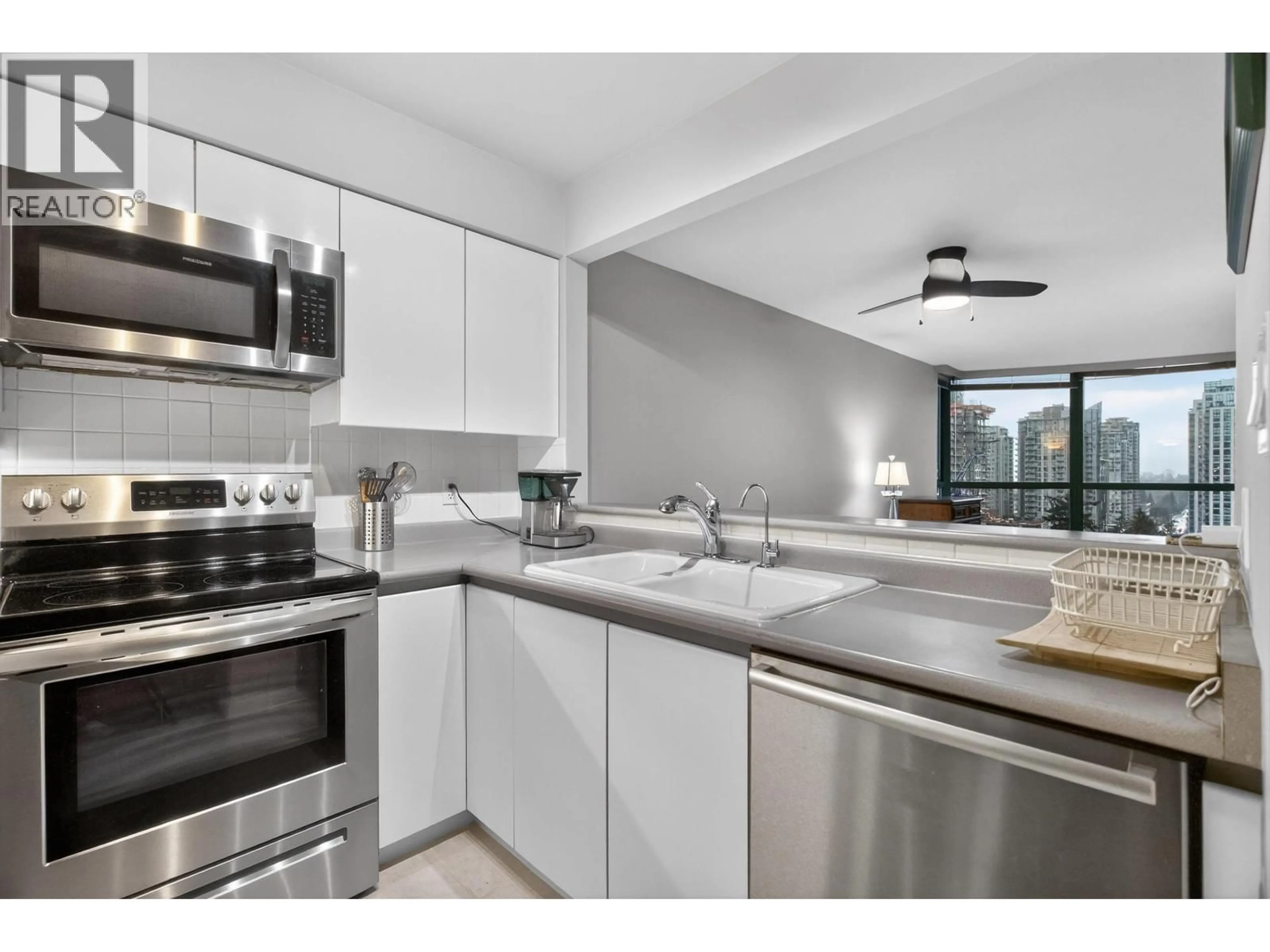 Standard kitchen, ceramic/tile floor for 1602 - 3071 GLEN DRIVE, Coquitlam British Columbia V3B7R1