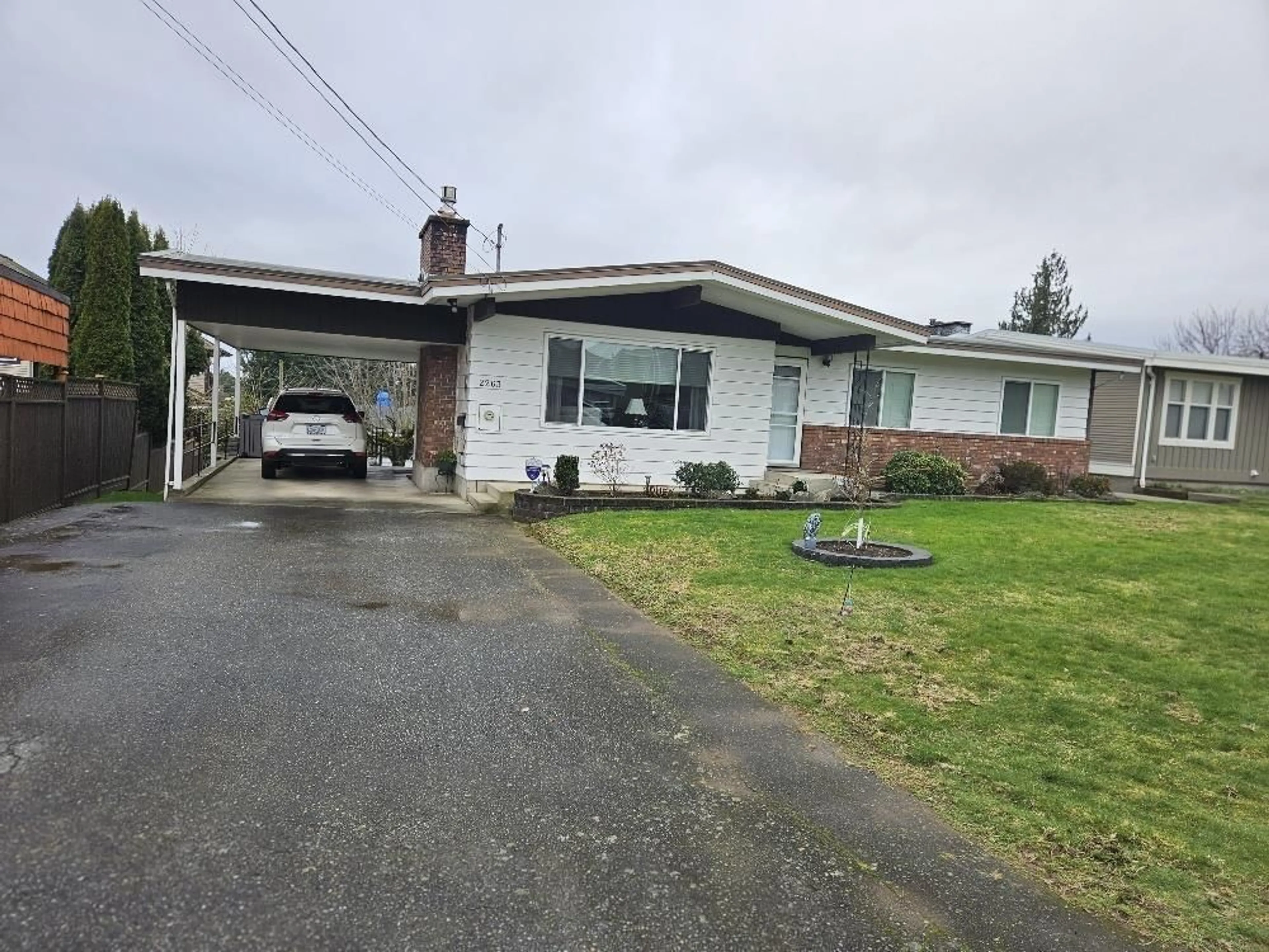 Home with vinyl exterior material, street for 2263 RAINIER STREET, Abbotsford British Columbia V2T3E6