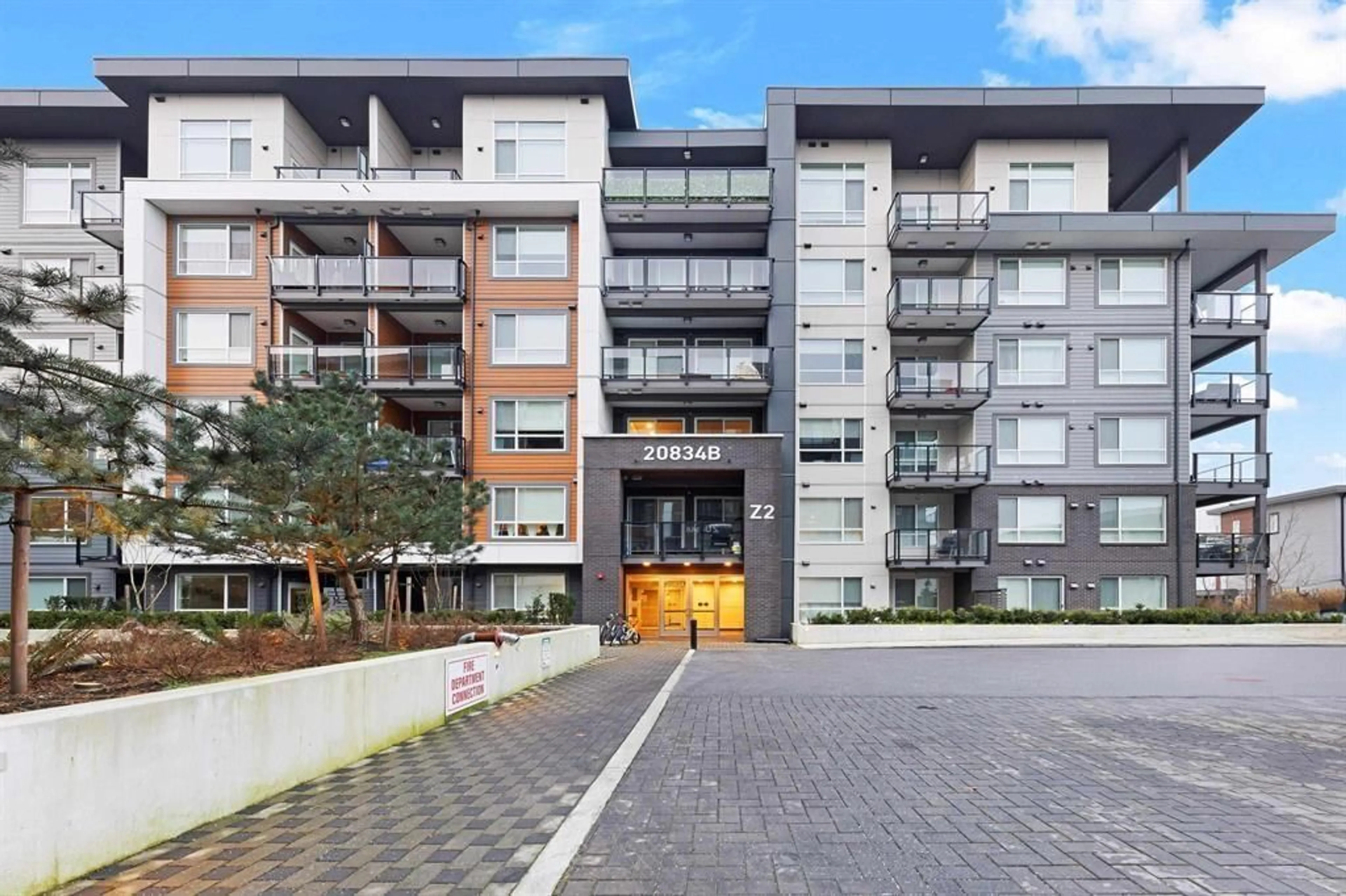 Unknown for B422 - 20834 80 AVENUE, Langley British Columbia V2Y3M6