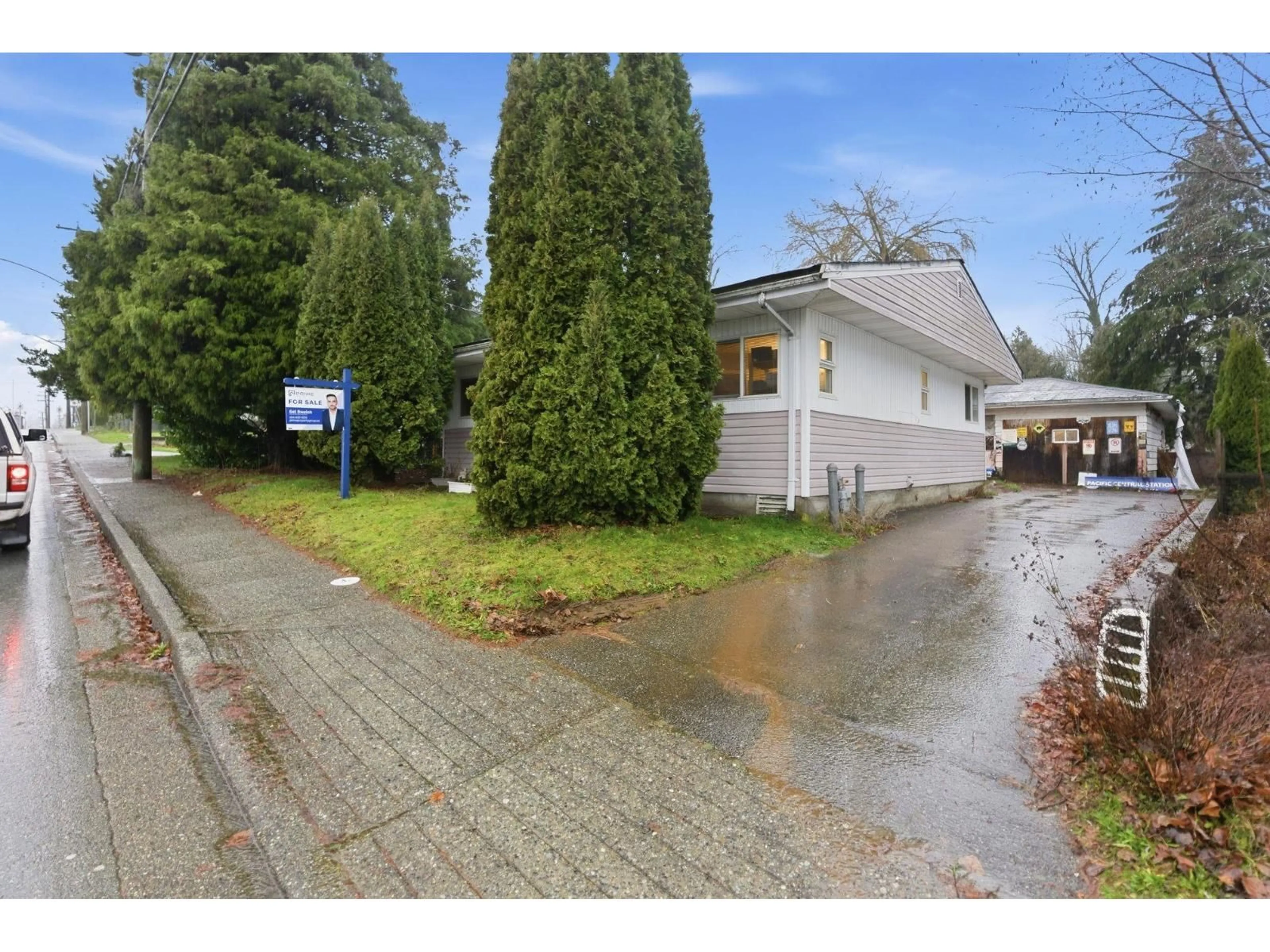 Unknown for 33219 7 AVENUE, Mission British Columbia V2V2E2