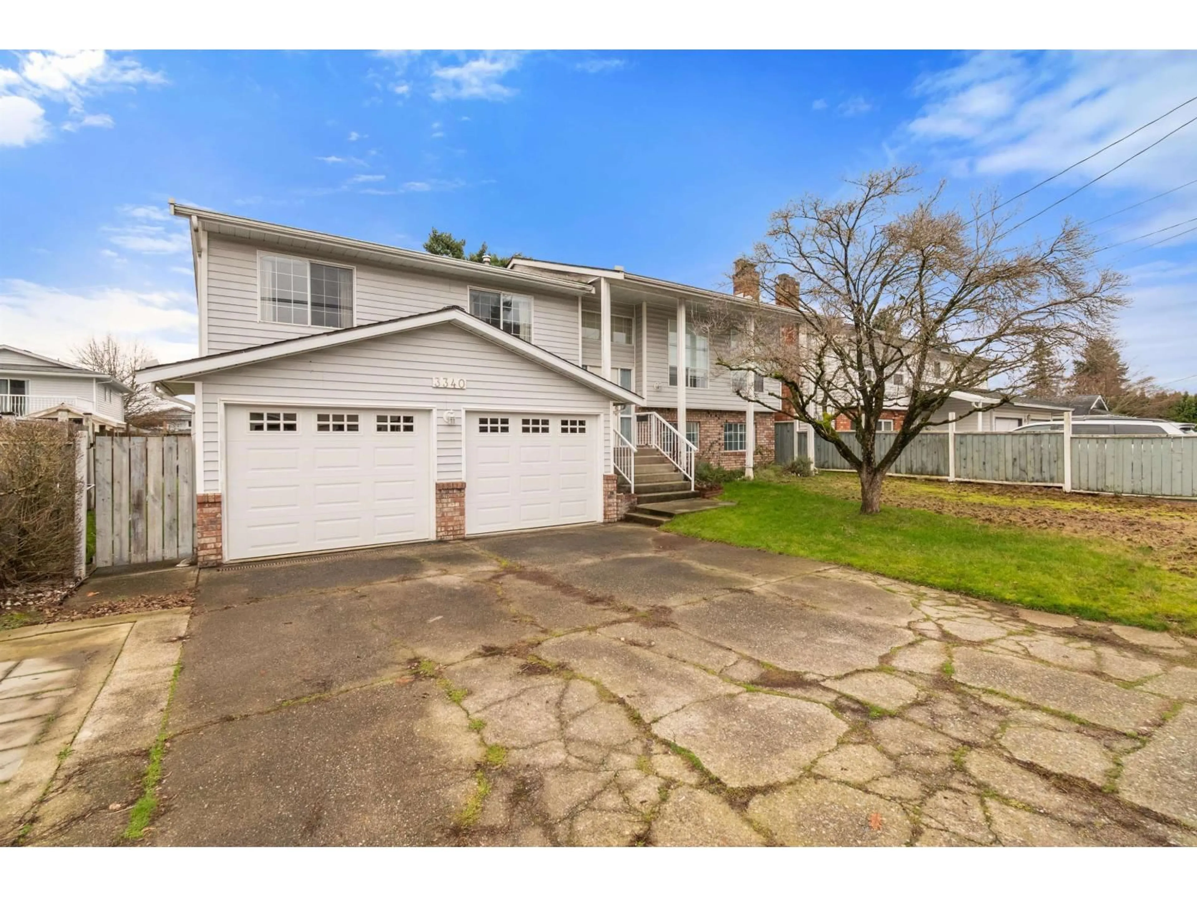 A pic from outside/outdoor area/front of a property/back of a property/a pic from drone, street for 3340 CLEARBROOK ROAD, Abbotsford British Columbia V2T4T4