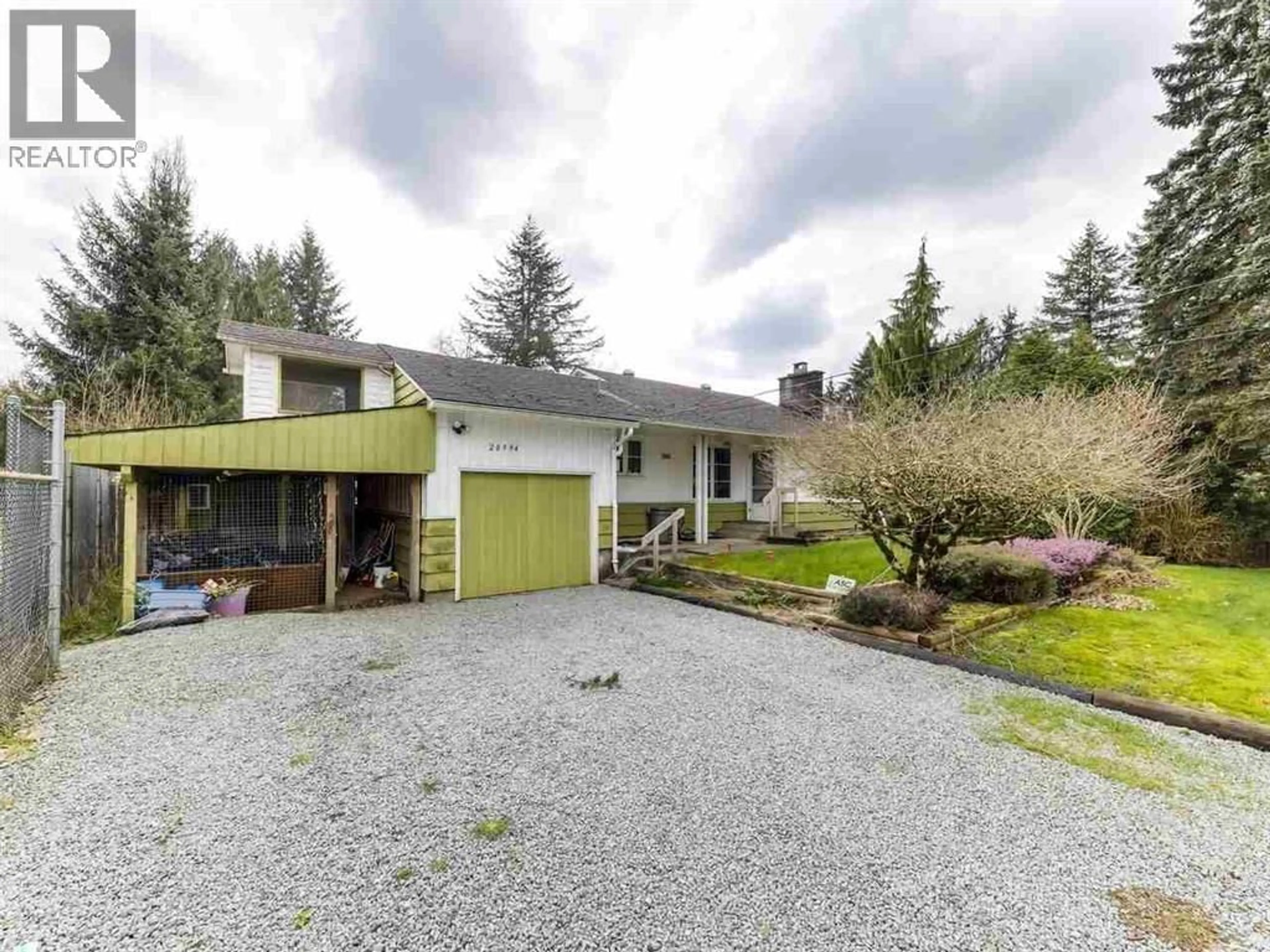 A pic from outside/outdoor area/front of a property/back of a property/a pic from drone, street for 20994 LOUGHEED HIGHWAY, Maple Ridge British Columbia V2X2R3
