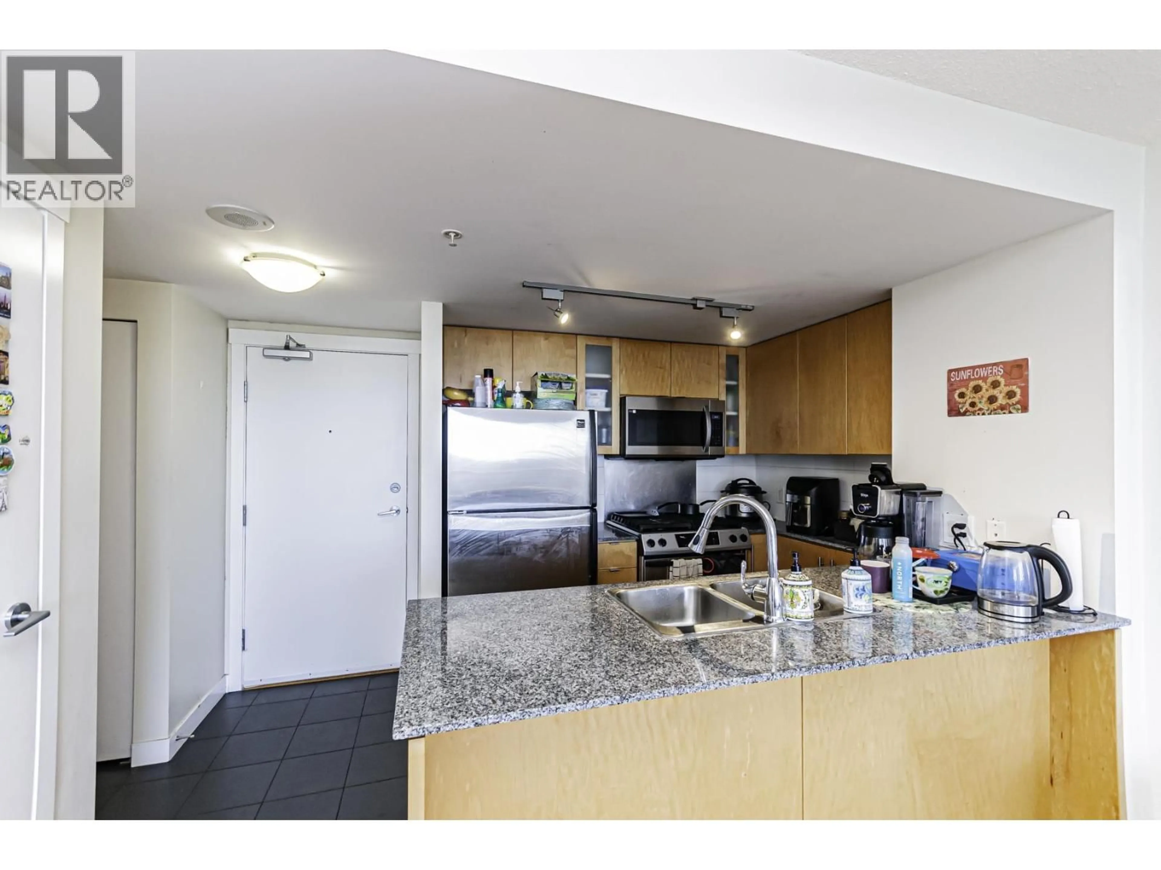 Standard kitchen, unknown for 1005 - 7555 ALDERBRIDGE WAY, Richmond British Columbia V6X4L3
