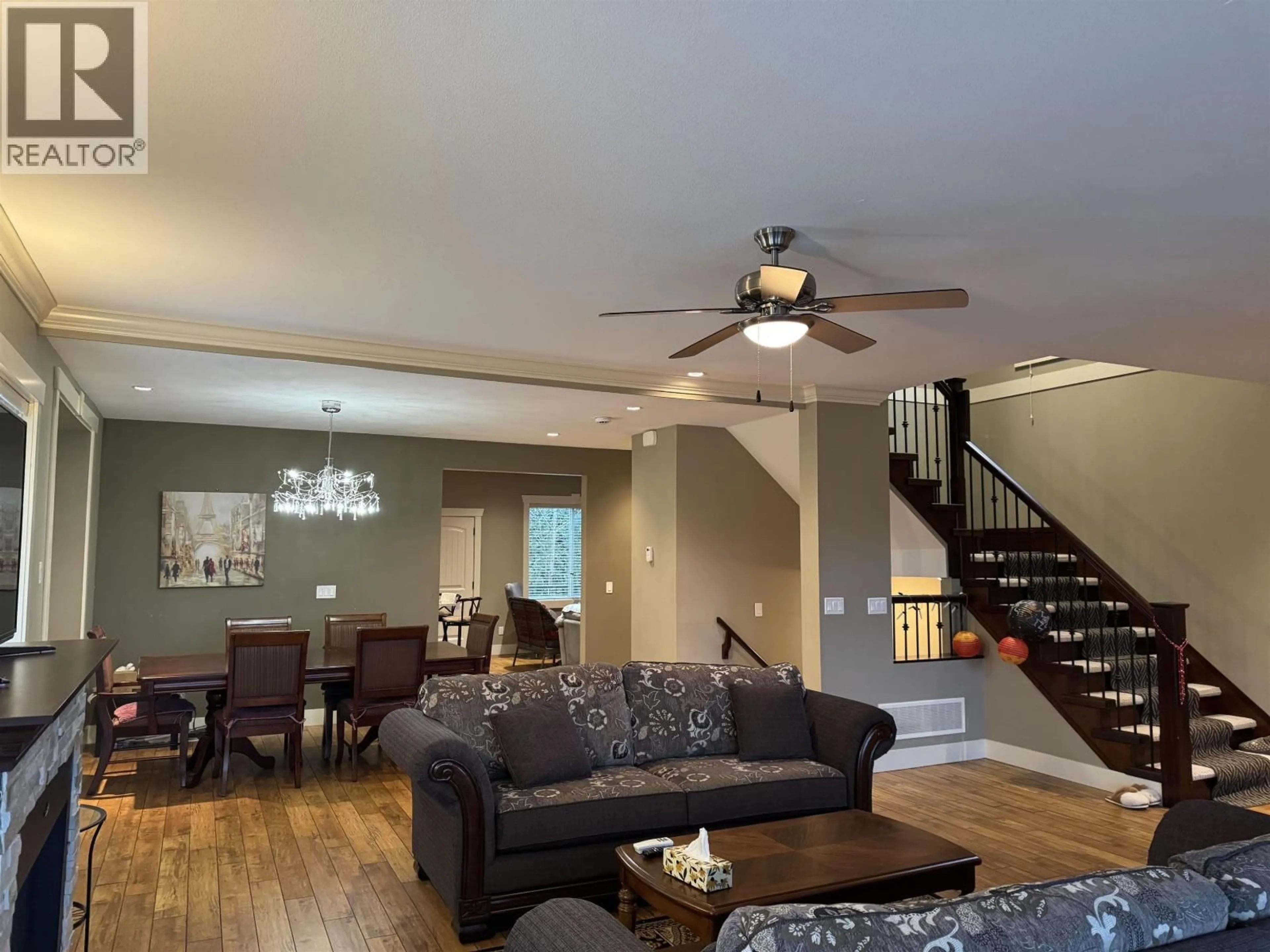 Living room with furniture, unknown for 3373 FRANCIS CRESCENT, Coquitlam British Columbia V3E0K7