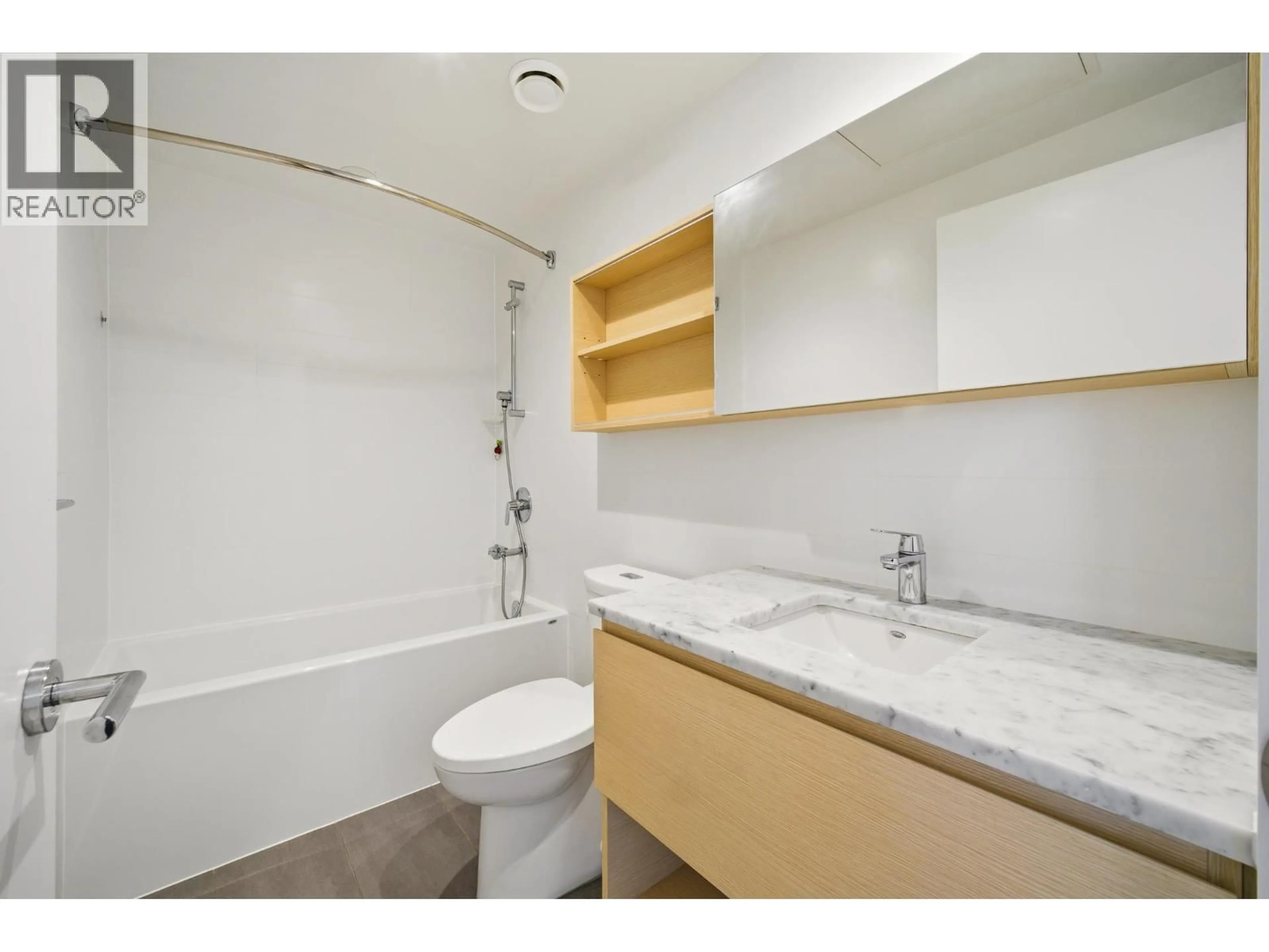 Standard bathroom, ceramic/tile floor for 810 - 525 FOSTER AVENUE, Coquitlam British Columbia V3J0H6