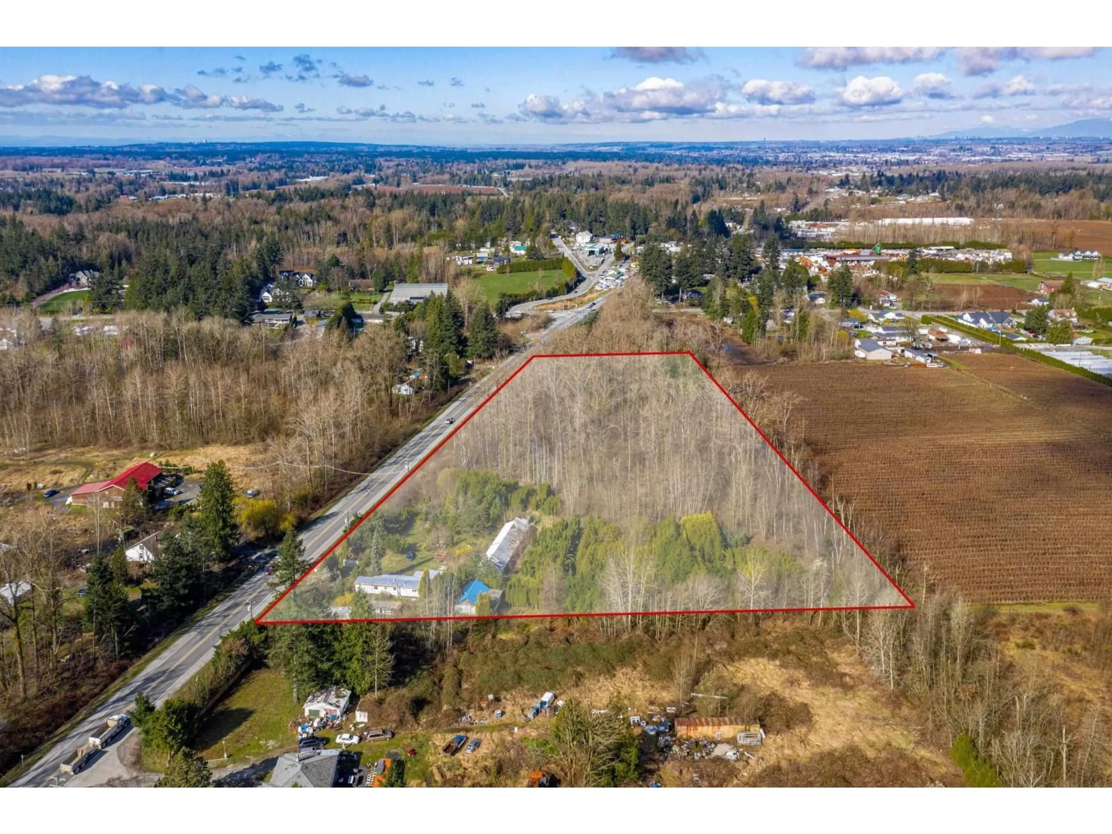 A pic from outside/outdoor area/front of a property/back of a property/a pic from drone, unknown for 24183 FRASER HIGHWAY, Langley British Columbia V2Z2L3