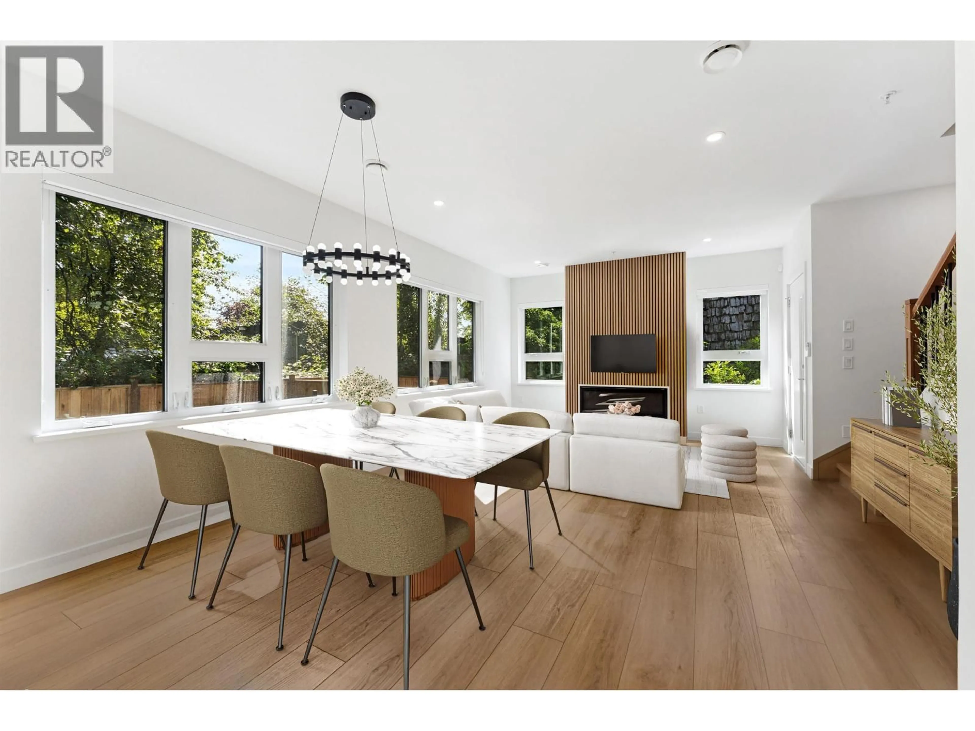 Unknown for 842 ST. DENIS AVENUE, North Vancouver British Columbia V7J2G4