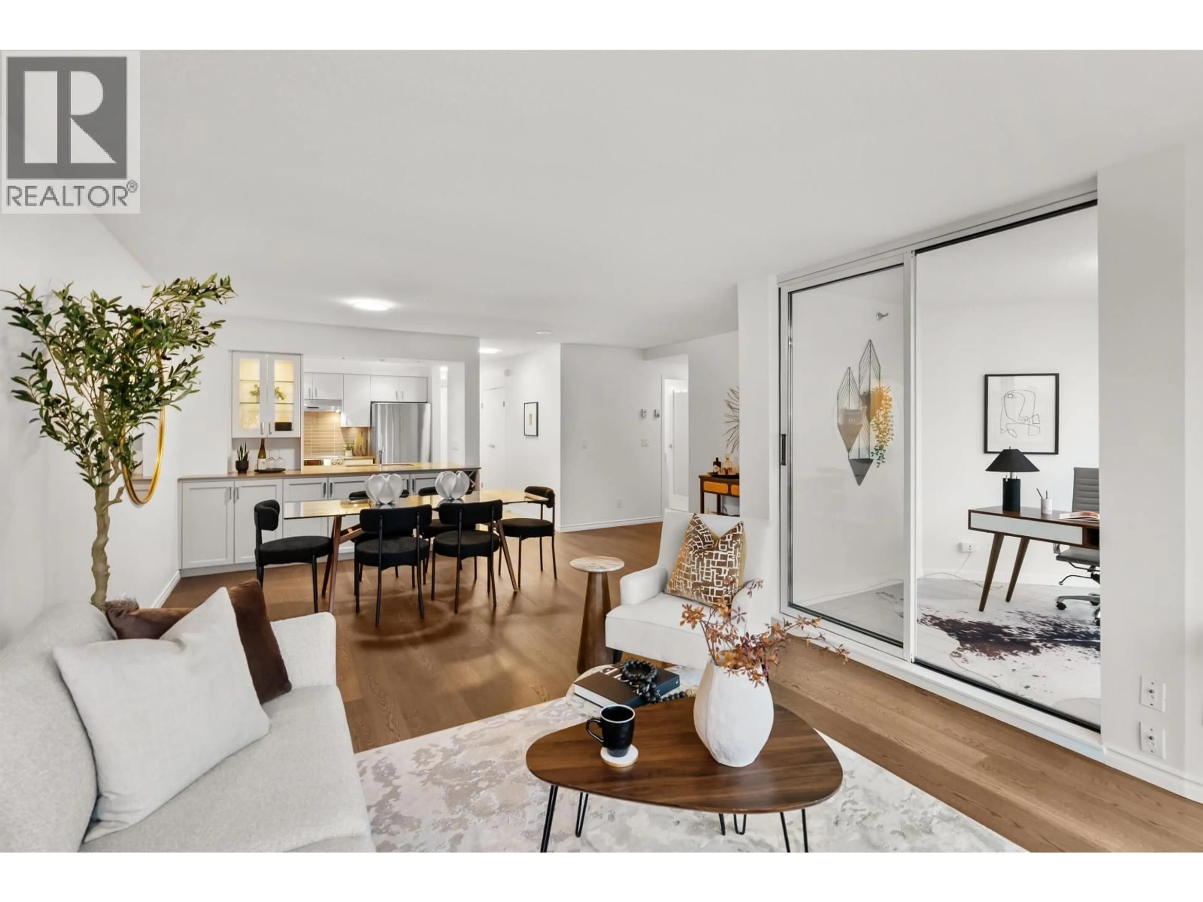 Living room with furniture, unknown for 1603 - 388 DRAKE STREET, Vancouver British Columbia V6B6A8