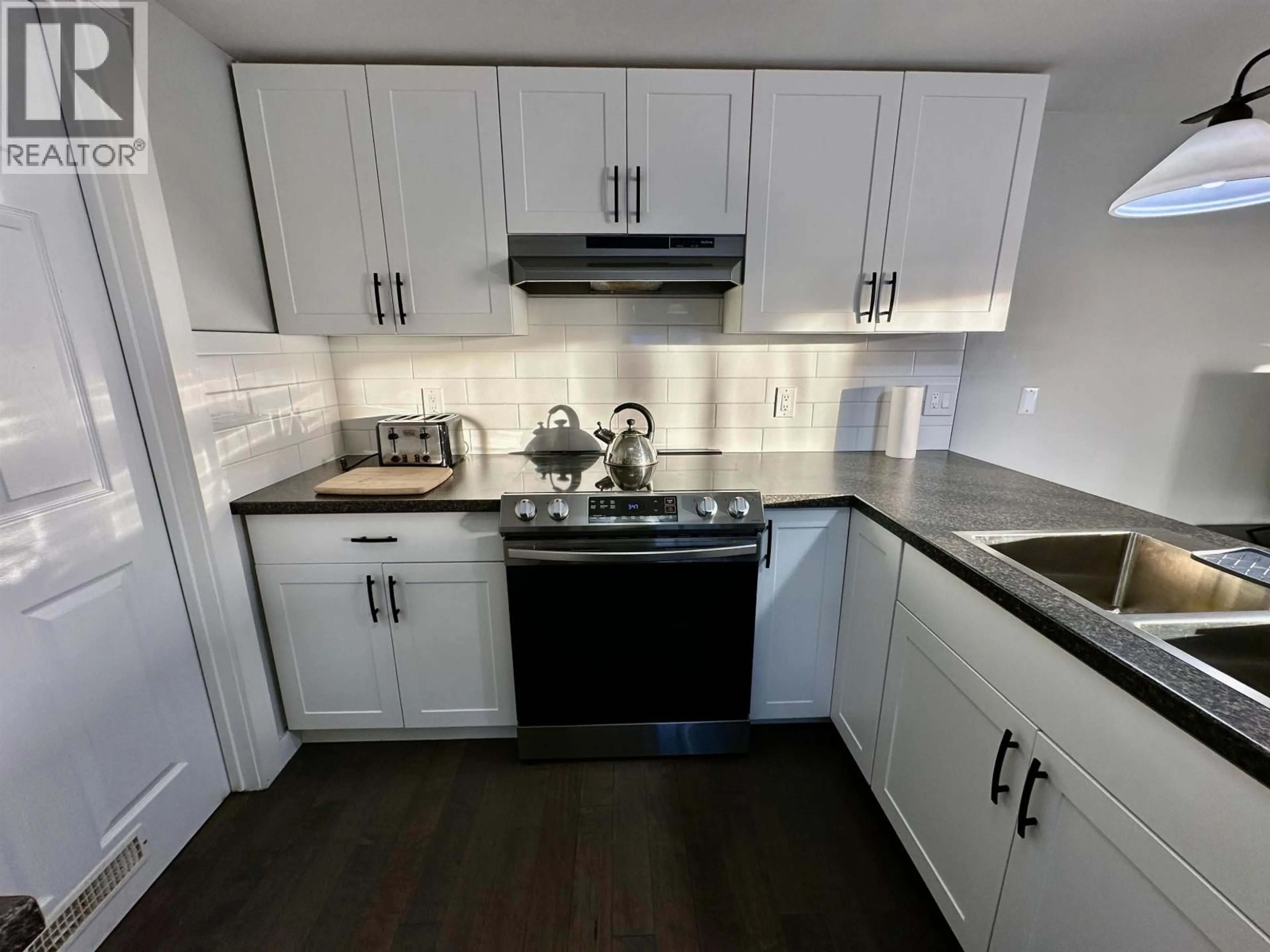 Standard kitchen, unknown for B - 8923 102 AVENUE, Fort St. John British Columbia V1J5G4