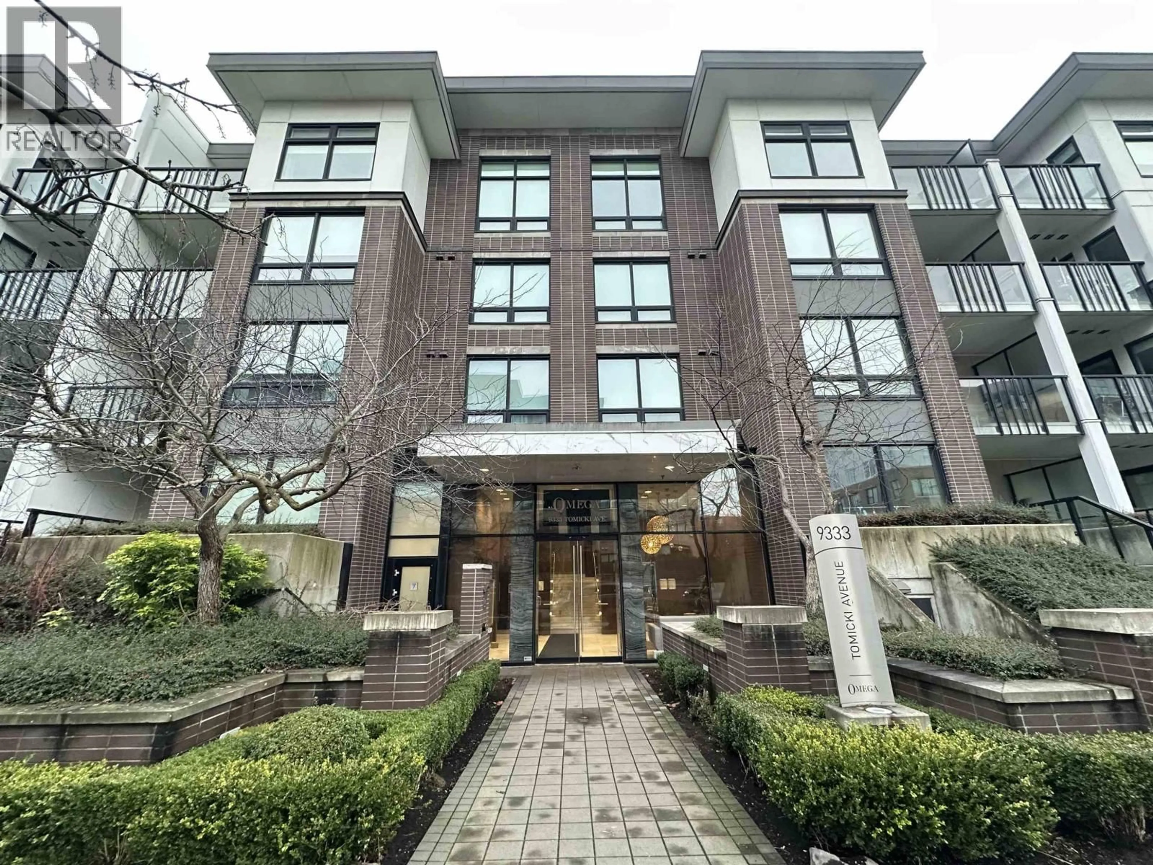 Indoor foyer for 309 - 9333 TOMICKI AVENUE, Richmond British Columbia V6X0L4