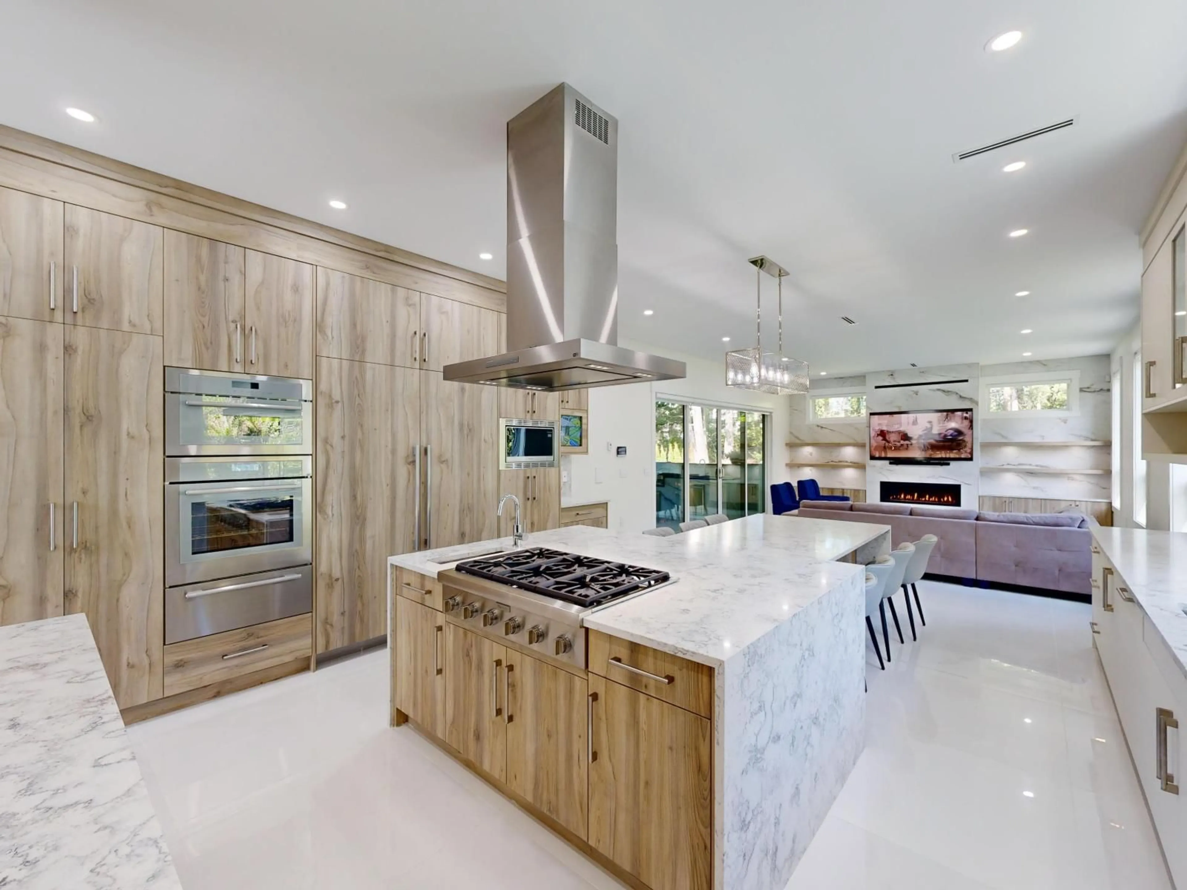 Contemporary kitchen, unknown for 2534 140 STREET, Surrey British Columbia V4P2C6