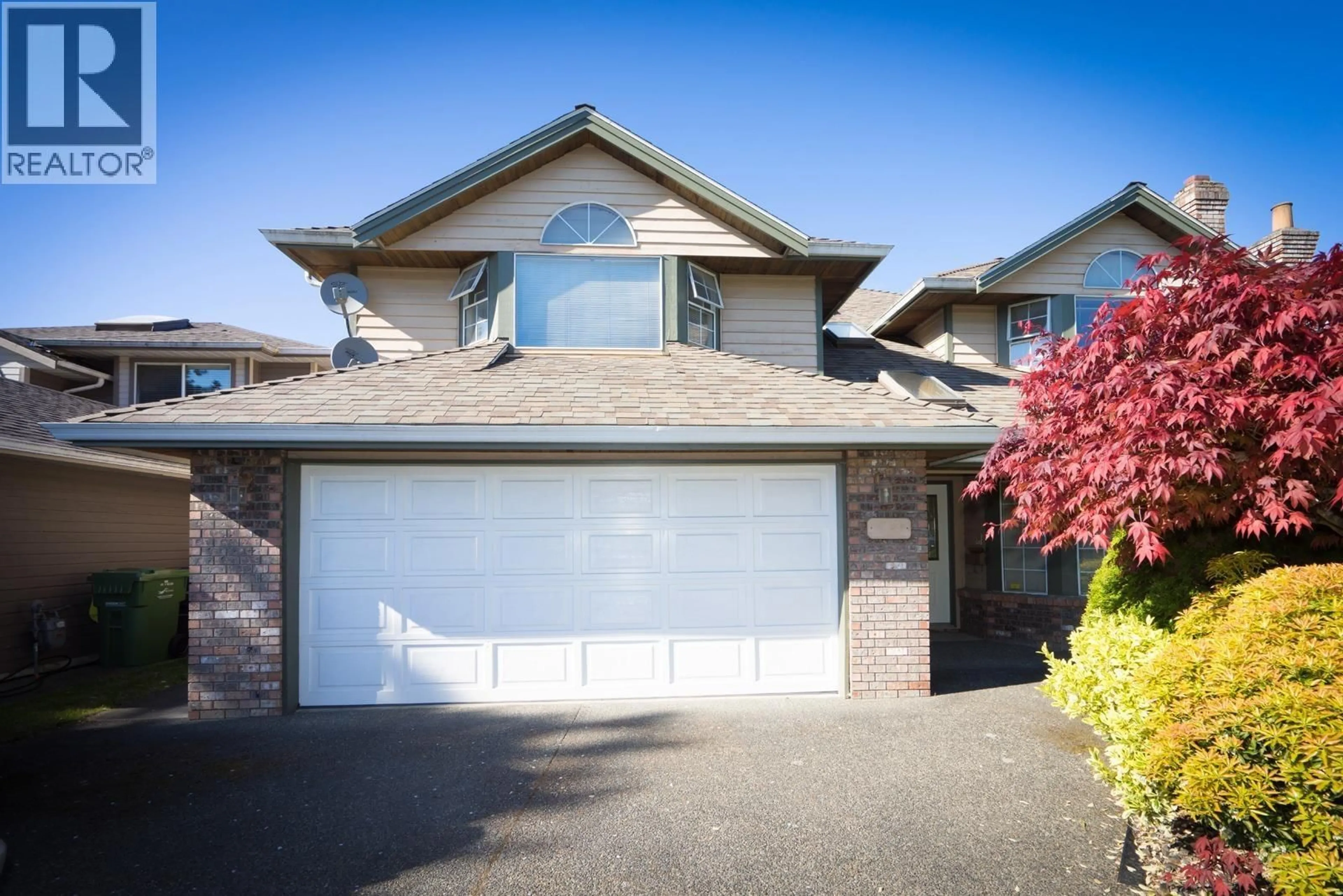 Home with vinyl exterior material, street for 9311 CUNNINGHAM PLACE, Richmond British Columbia V6X3N7