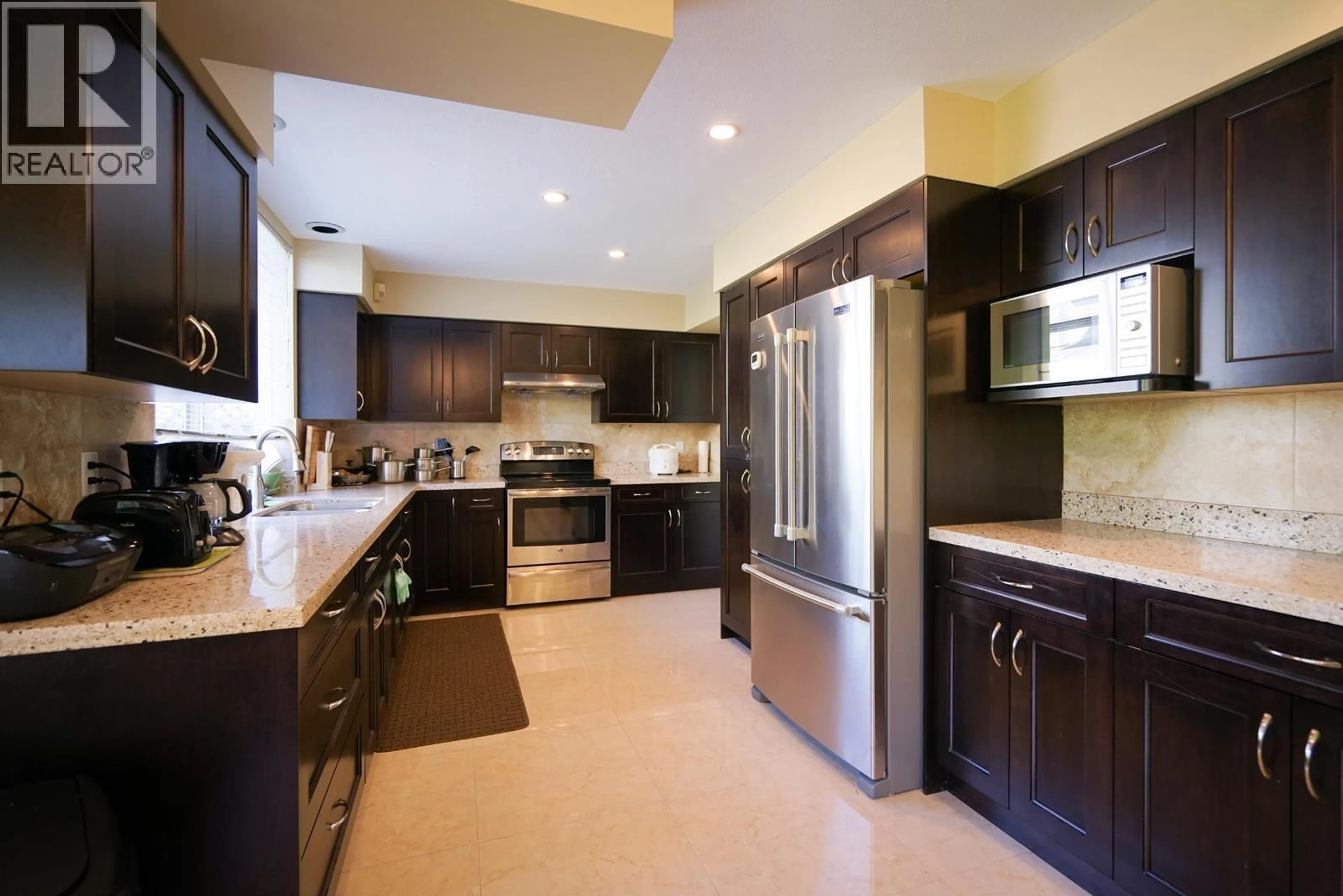 Contemporary kitchen, ceramic/tile floor for 9311 CUNNINGHAM PLACE, Richmond British Columbia V6X3N7