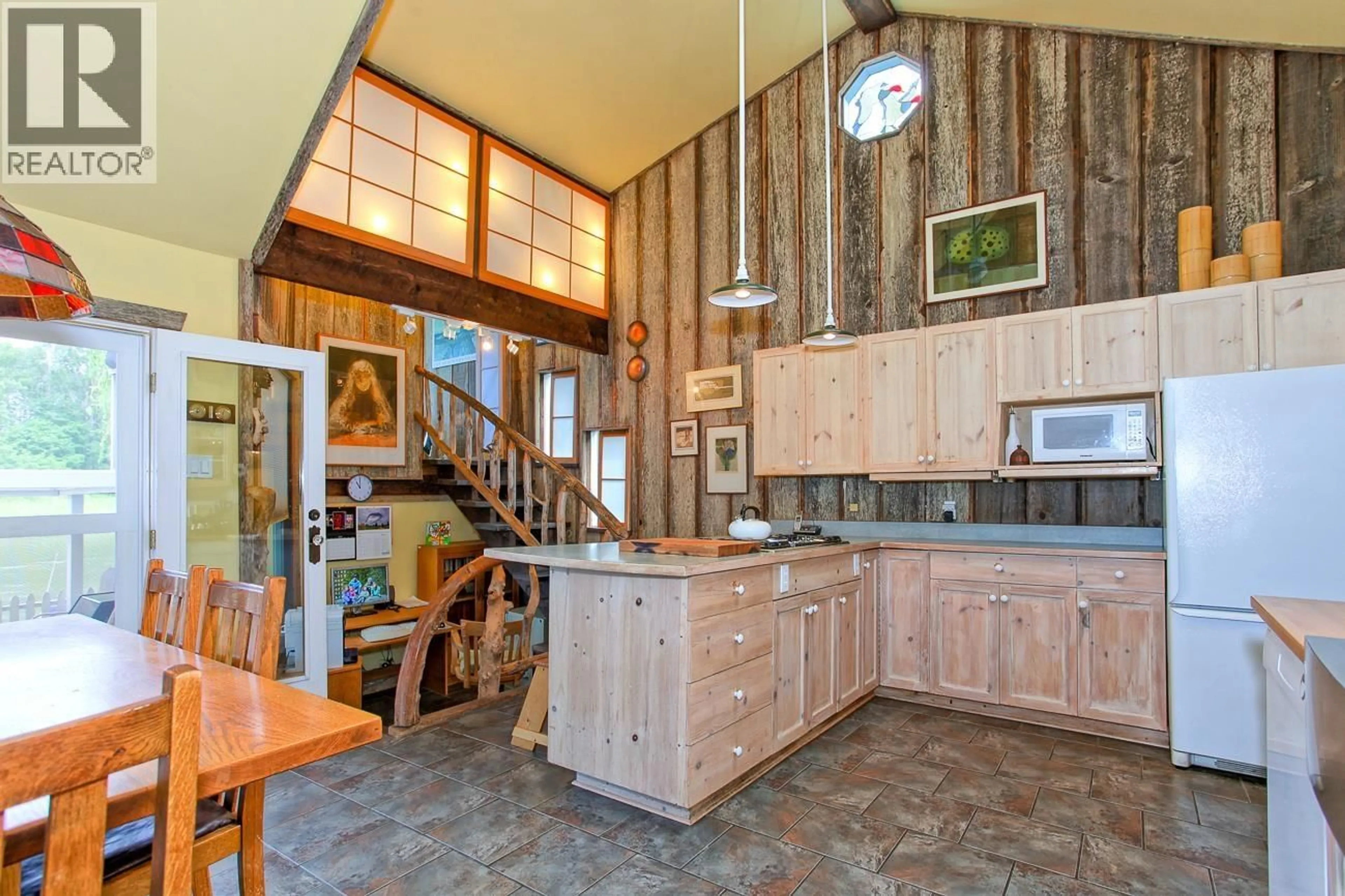 Rustic kitchen, unknown for 4525 RIVER ROAD, Delta British Columbia V4K1R9