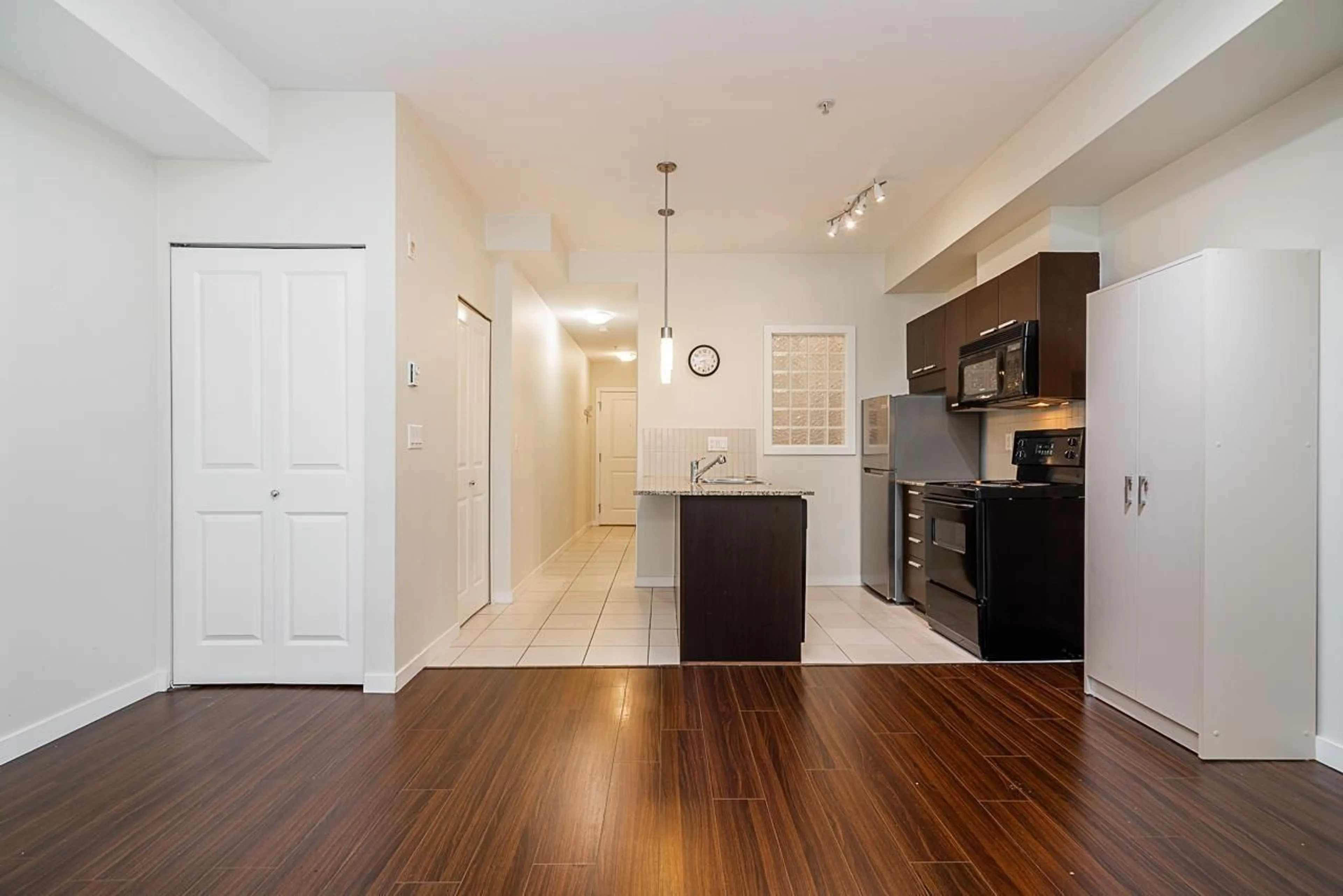 Unknown for 117 - 10499 UNIVERSITY DRIVE, Surrey British Columbia V3T0A4