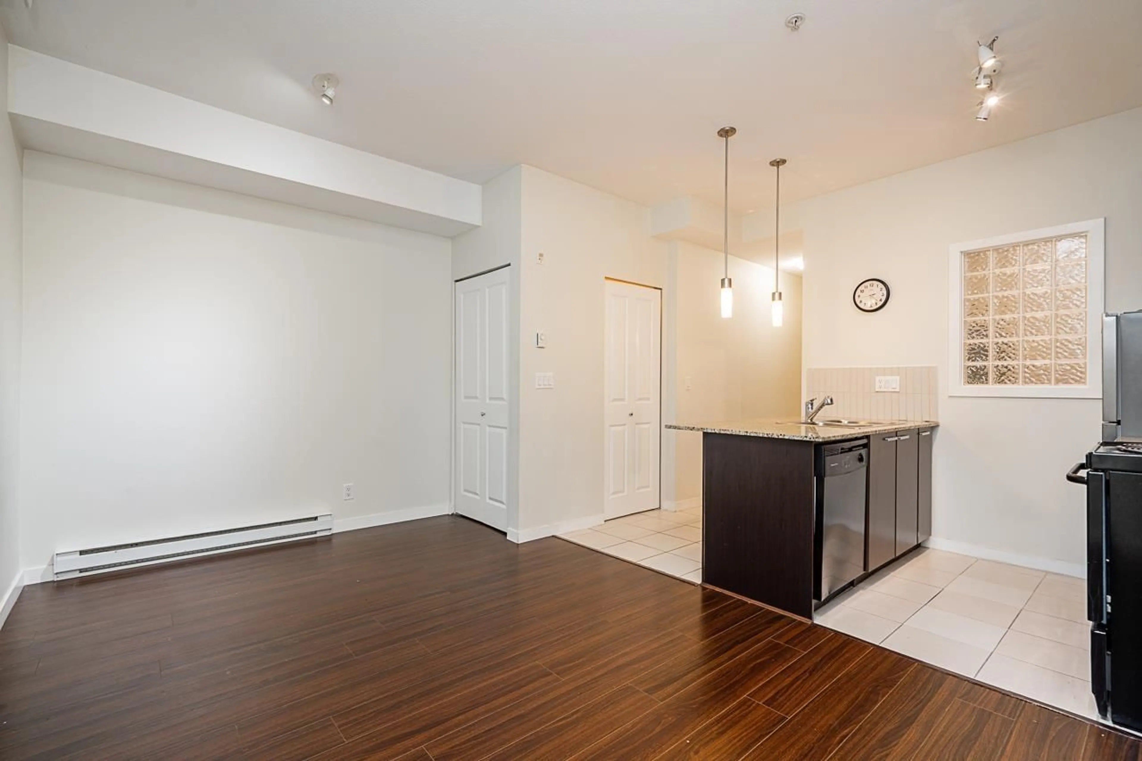 Unknown for 117 - 10499 UNIVERSITY DRIVE, Surrey British Columbia V3T0A4