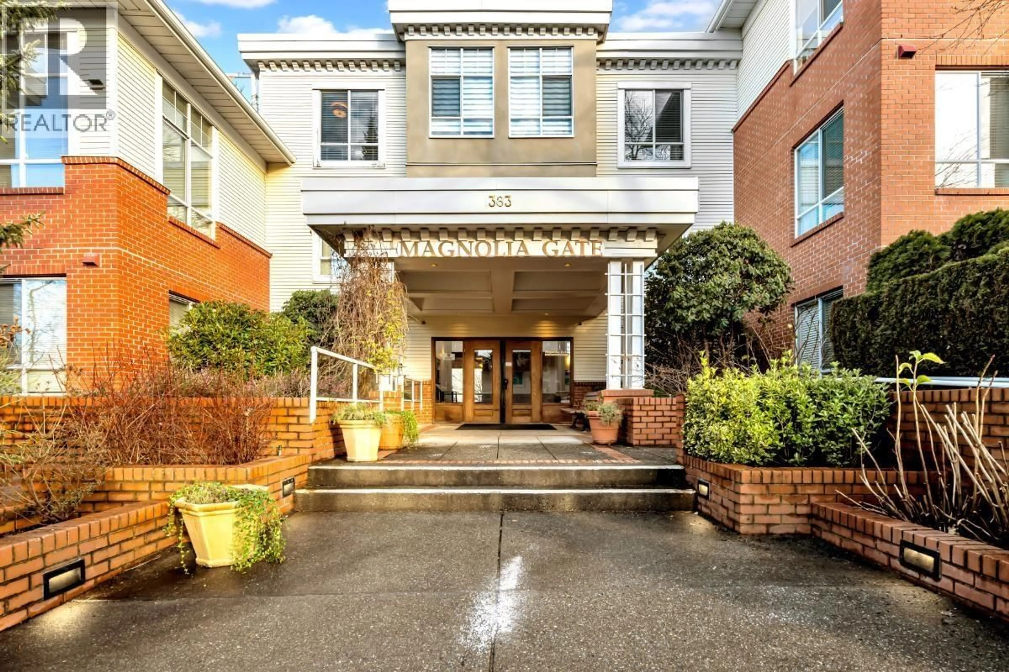 Patio, street for 335 - 383 37TH AVENUE, Vancouver British Columbia V5W4C1