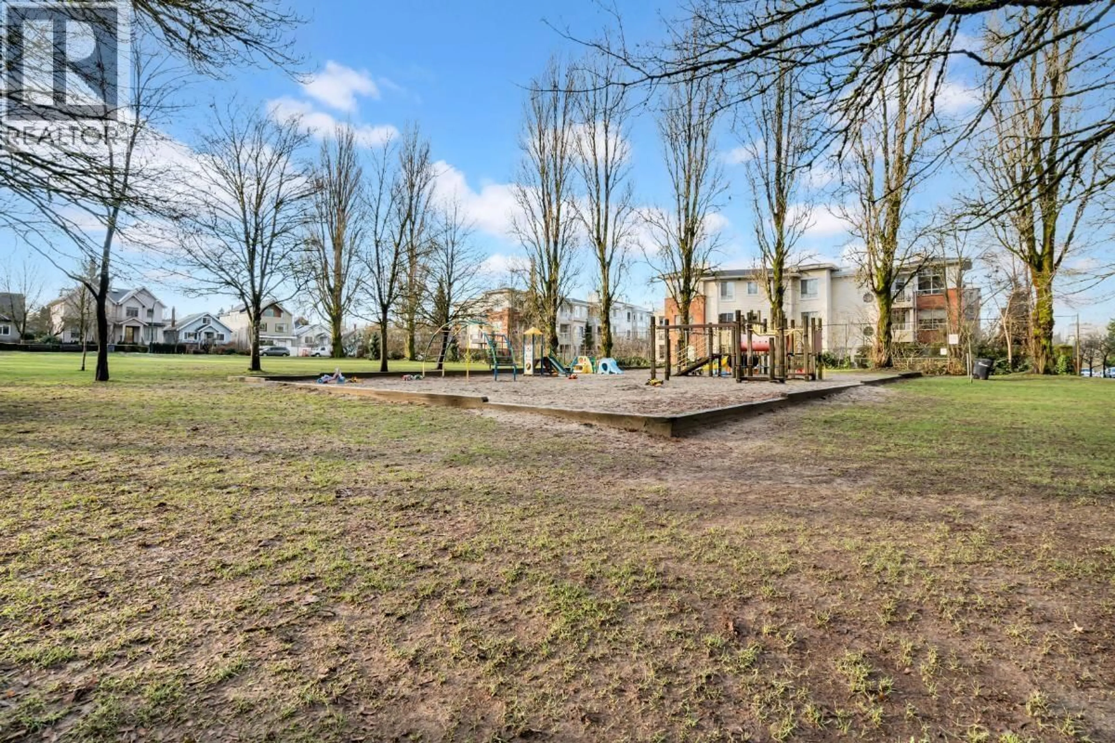 A pic from outside/outdoor area/front of a property/back of a property/a pic from drone, unknown for 335 - 383 37TH AVENUE, Vancouver British Columbia V5W4C1