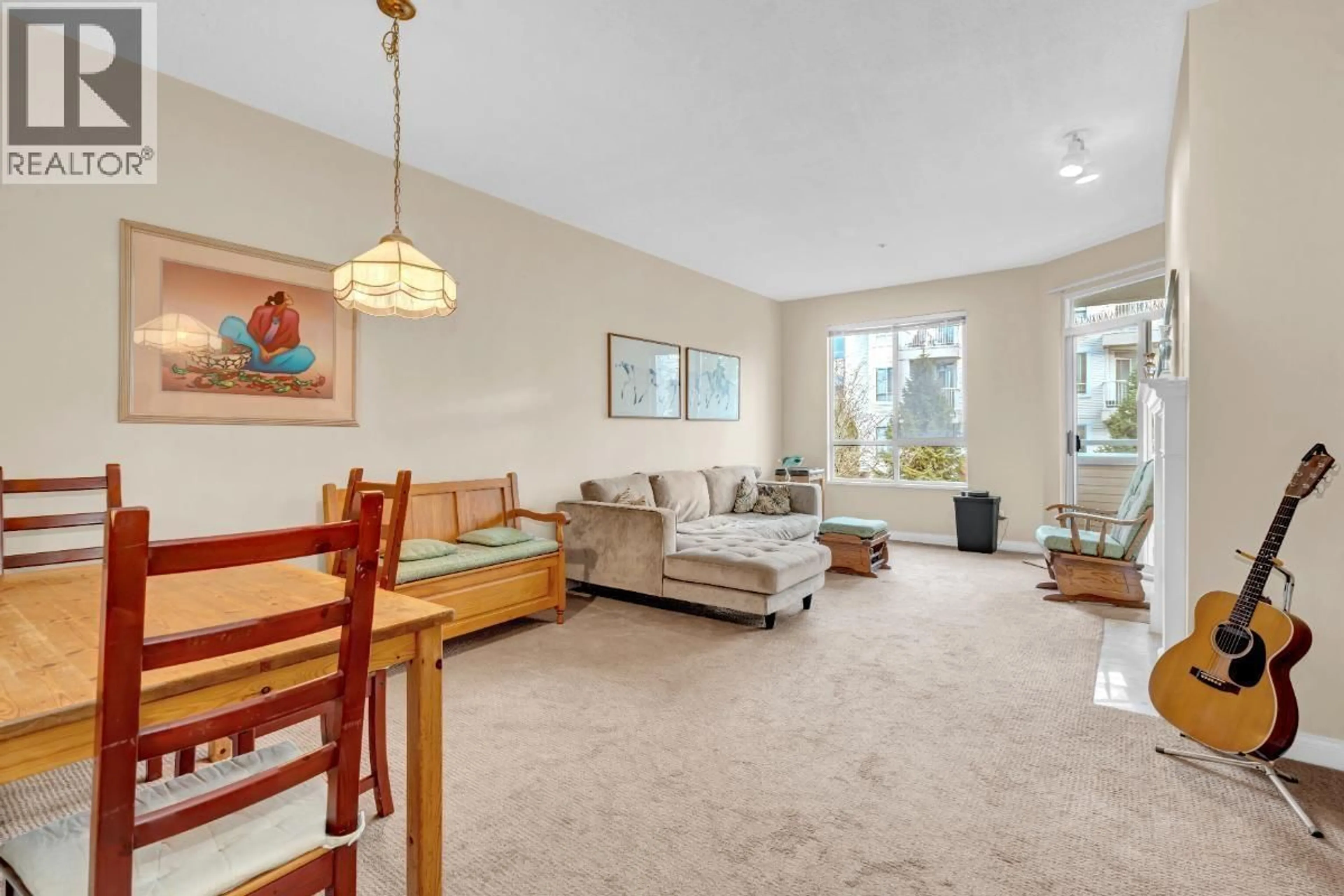 Living room with furniture, unknown for 335 - 383 37TH AVENUE, Vancouver British Columbia V5W4C1