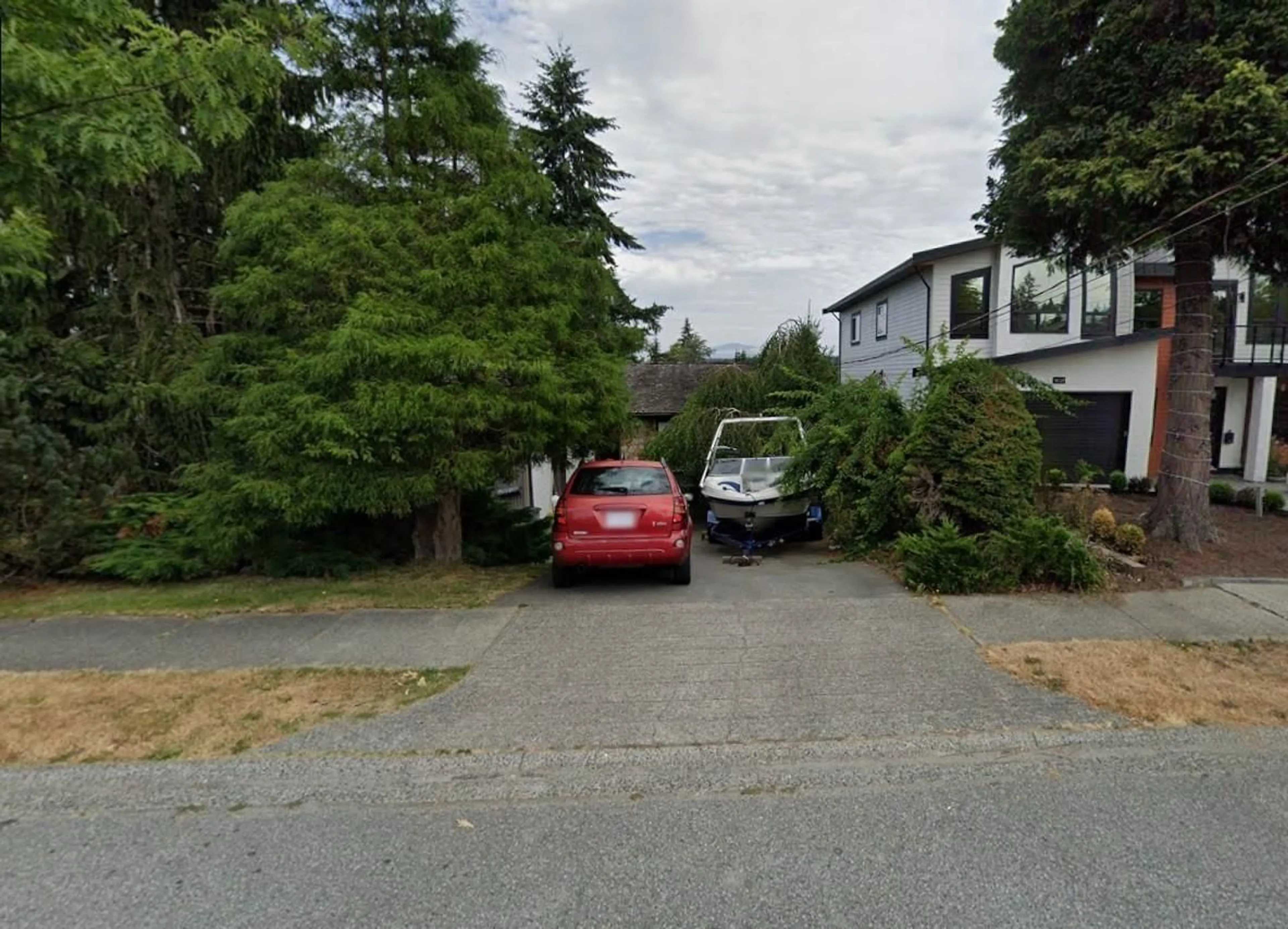 A pic from outside/outdoor area/front of a property/back of a property/a pic from drone, street for 14119 78 AVENUE, Surrey British Columbia V3W6J5