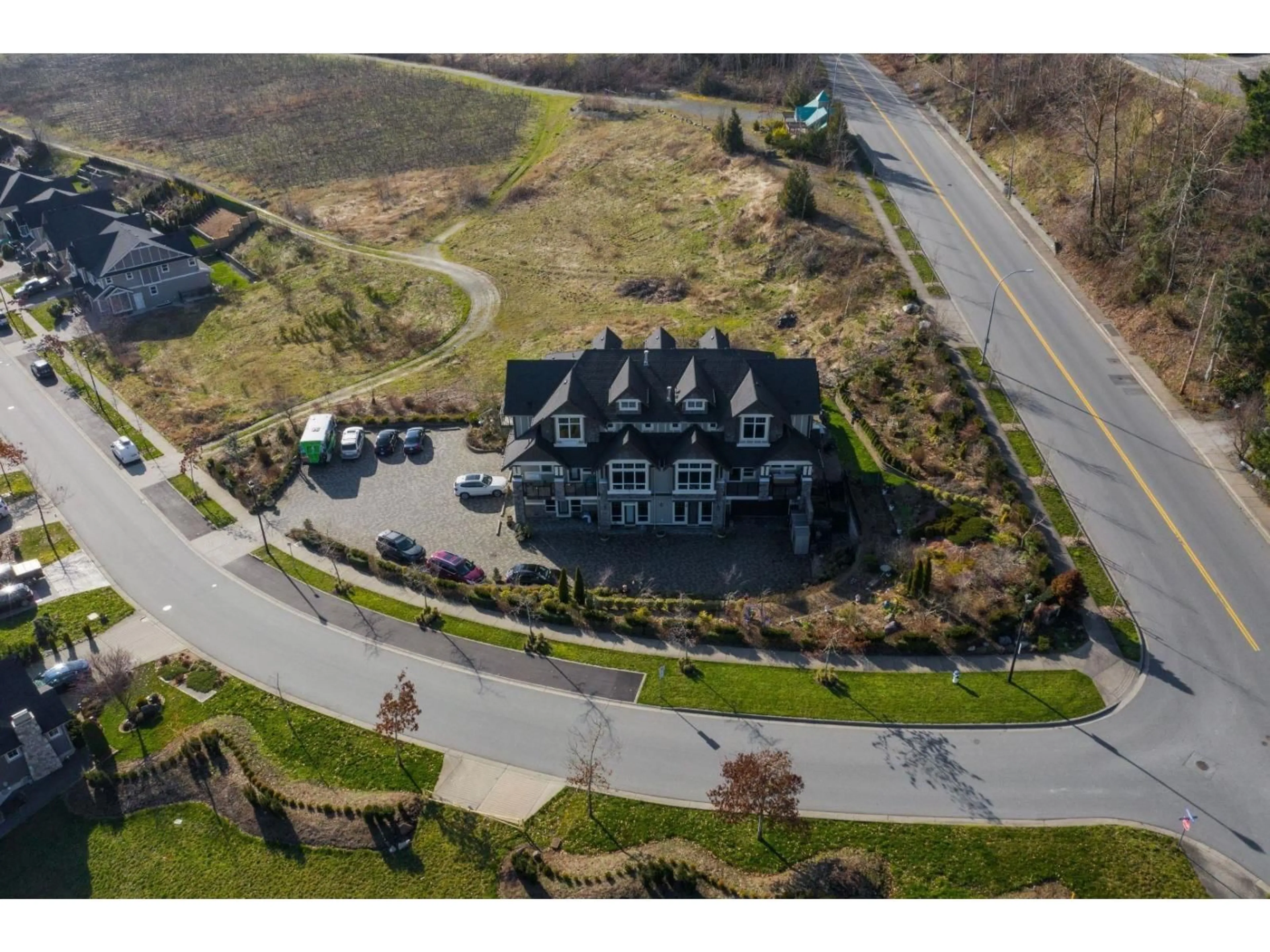 A pic from outside/outdoor area/front of a property/back of a property/a pic from drone, unknown for 2379 CHARDONNAY LANE, Abbotsford British Columbia V4X0A6