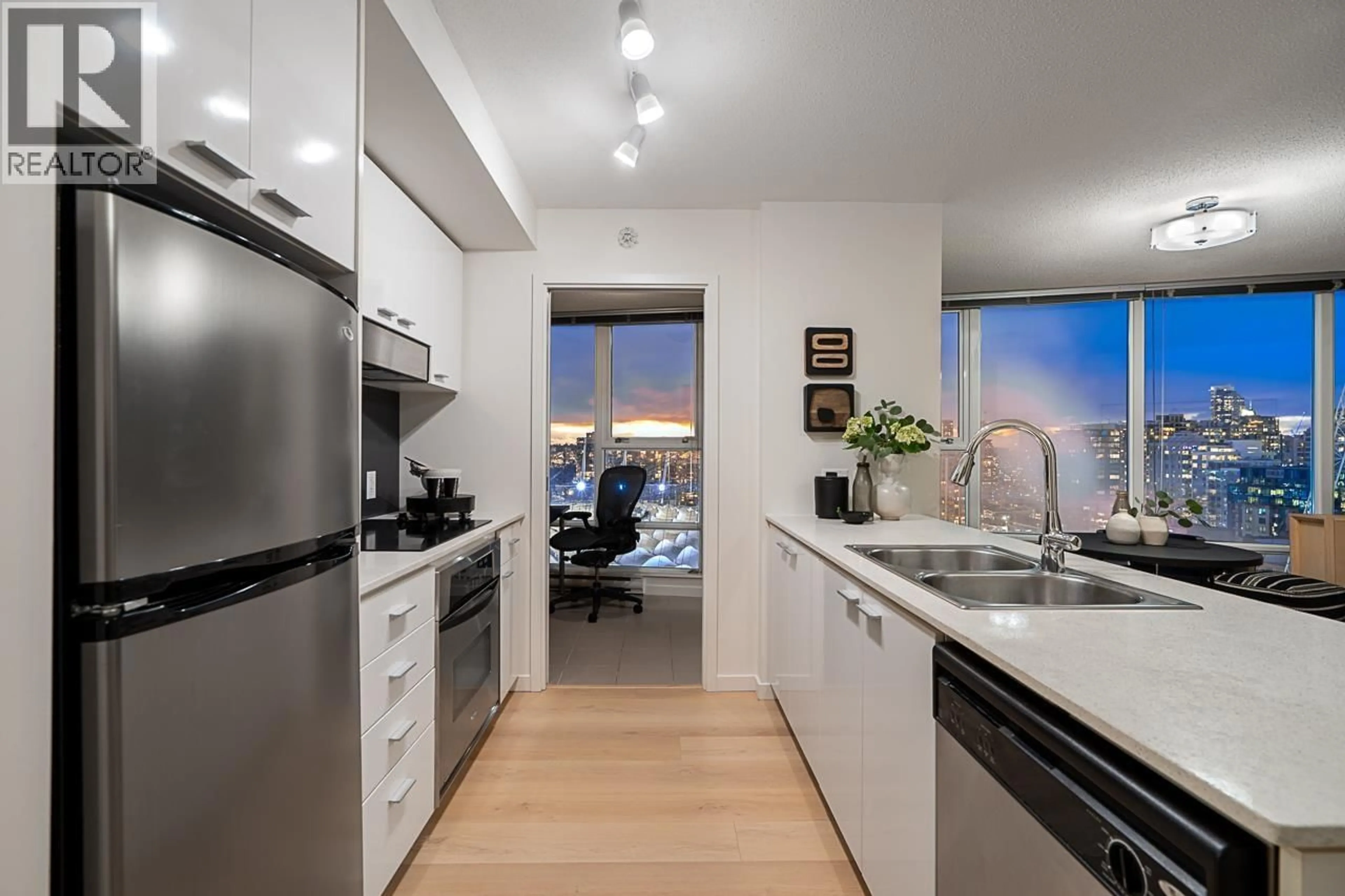 Unknown for 2803 - 111 GEORGIA STREET, Vancouver British Columbia V6B1T8