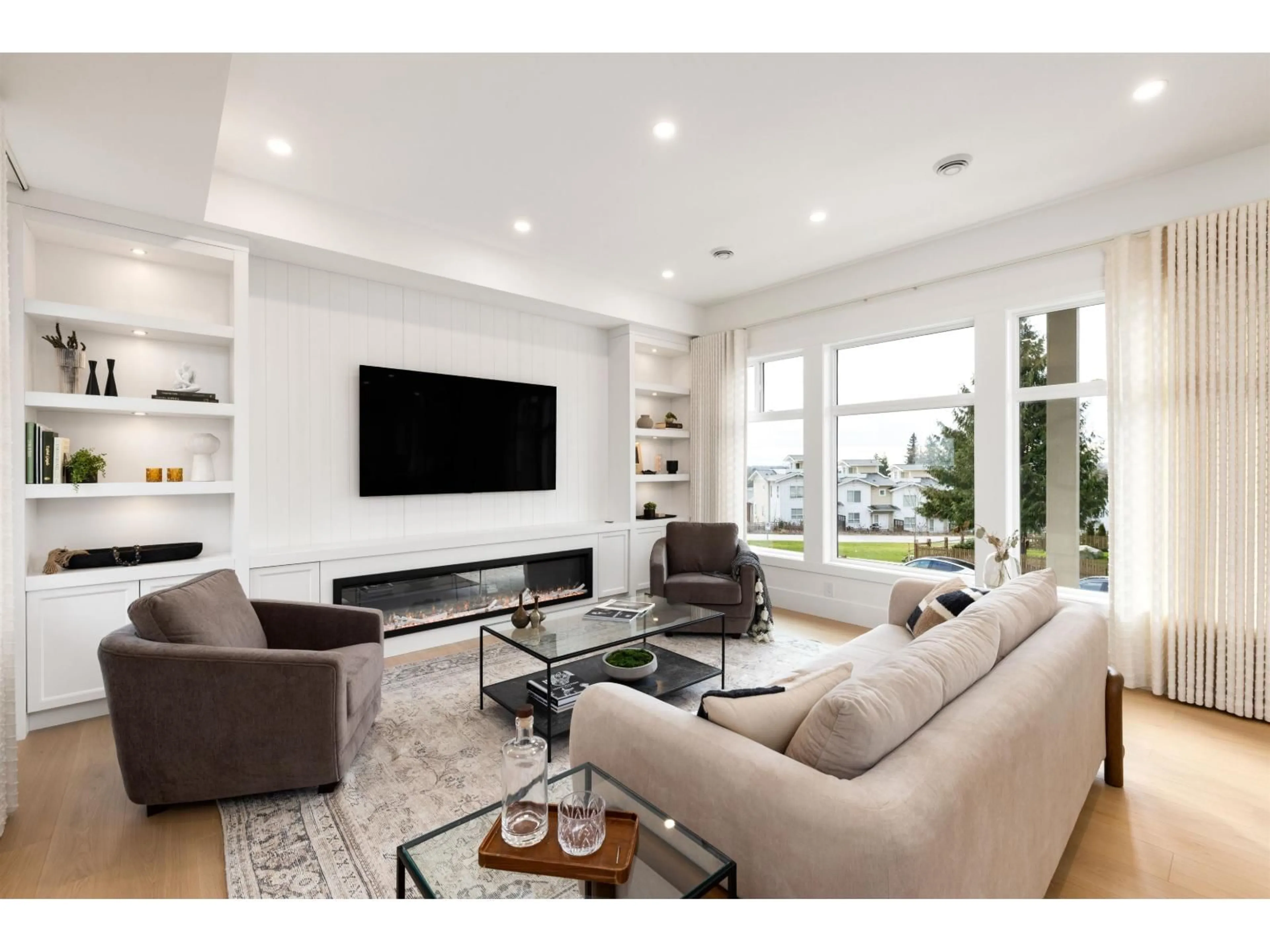 Living room with furniture, unknown for 101 - 1810 165A STREET, Surrey British Columbia V3Z9X5