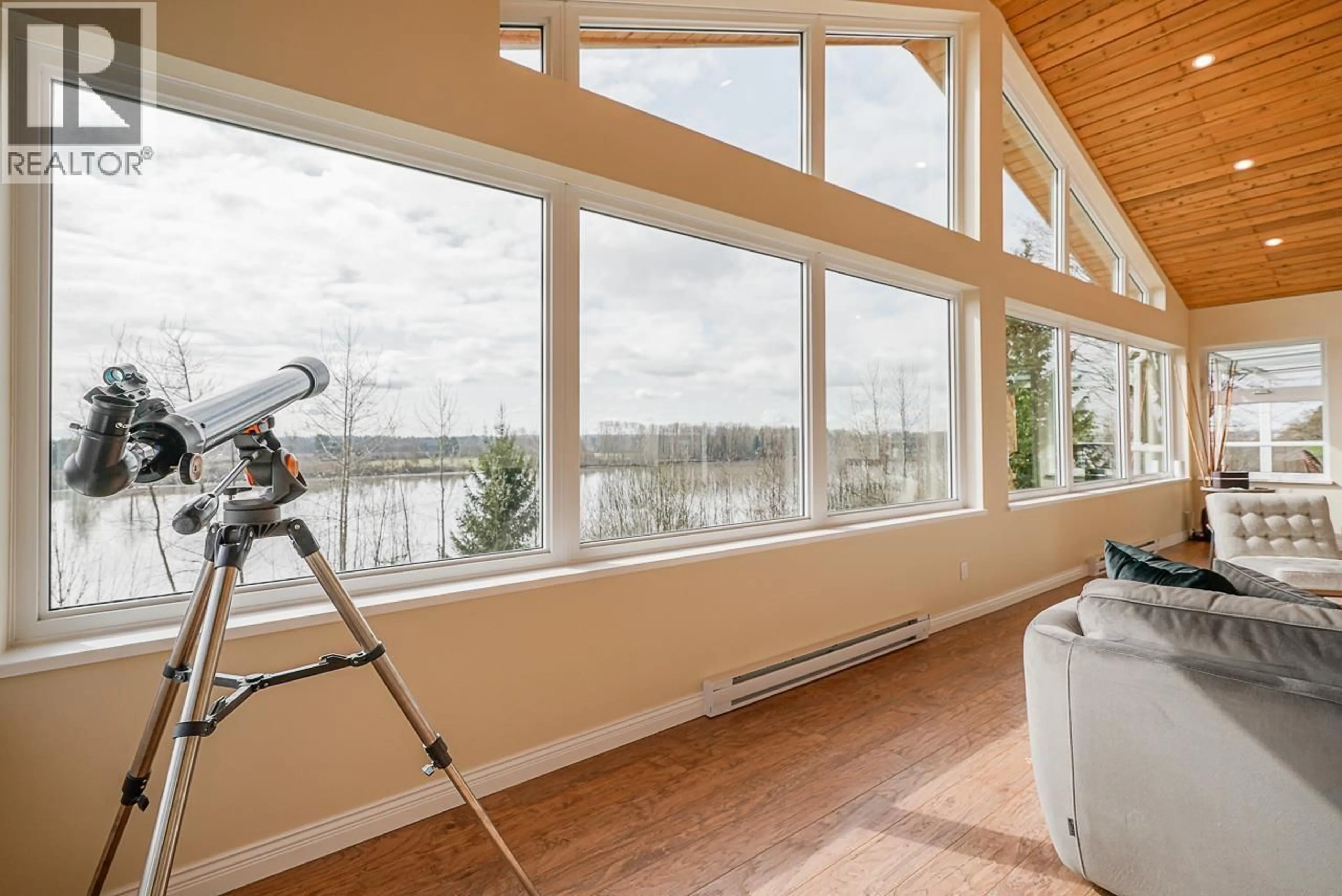 A pic of a room for 11502 WOOD STREET, Maple Ridge British Columbia V2X4Z9