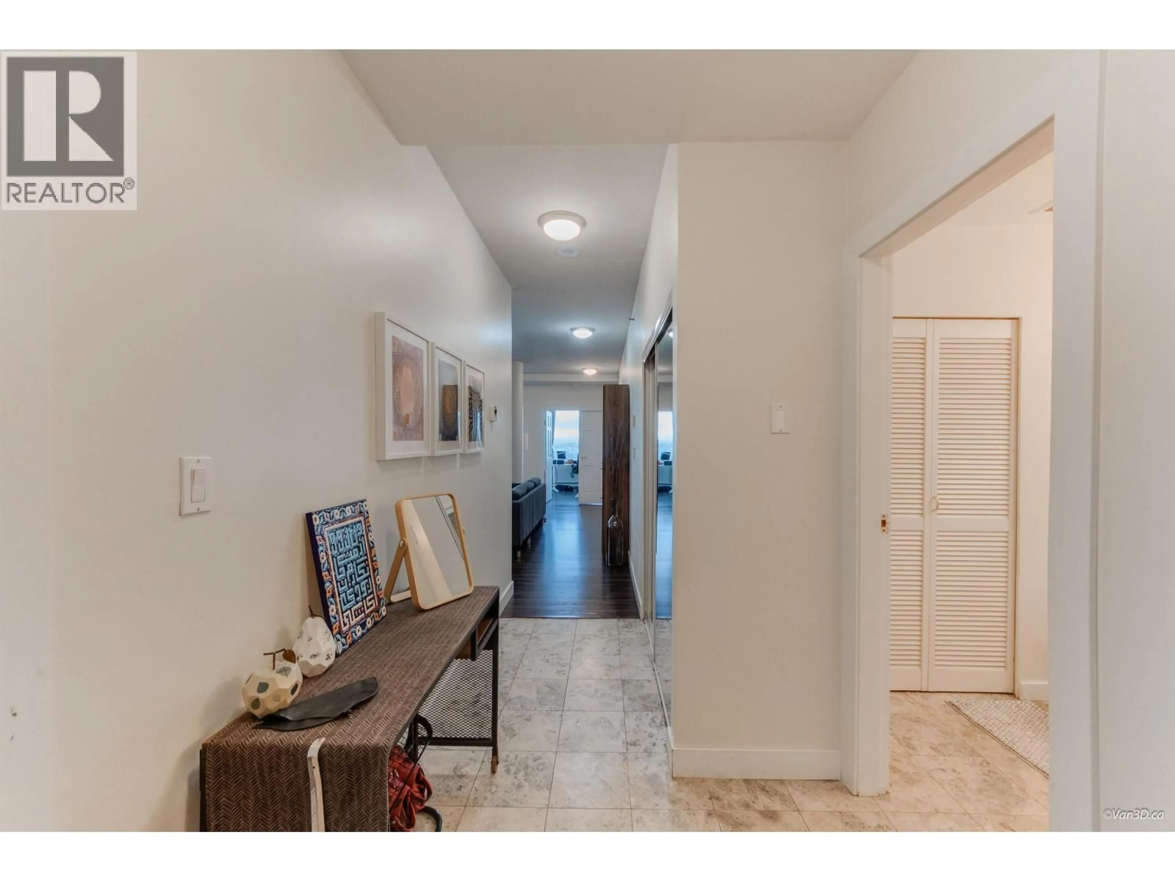 Indoor entryway for 2602 - 1500 HORNBY STREET, Vancouver British Columbia V6Z2R1