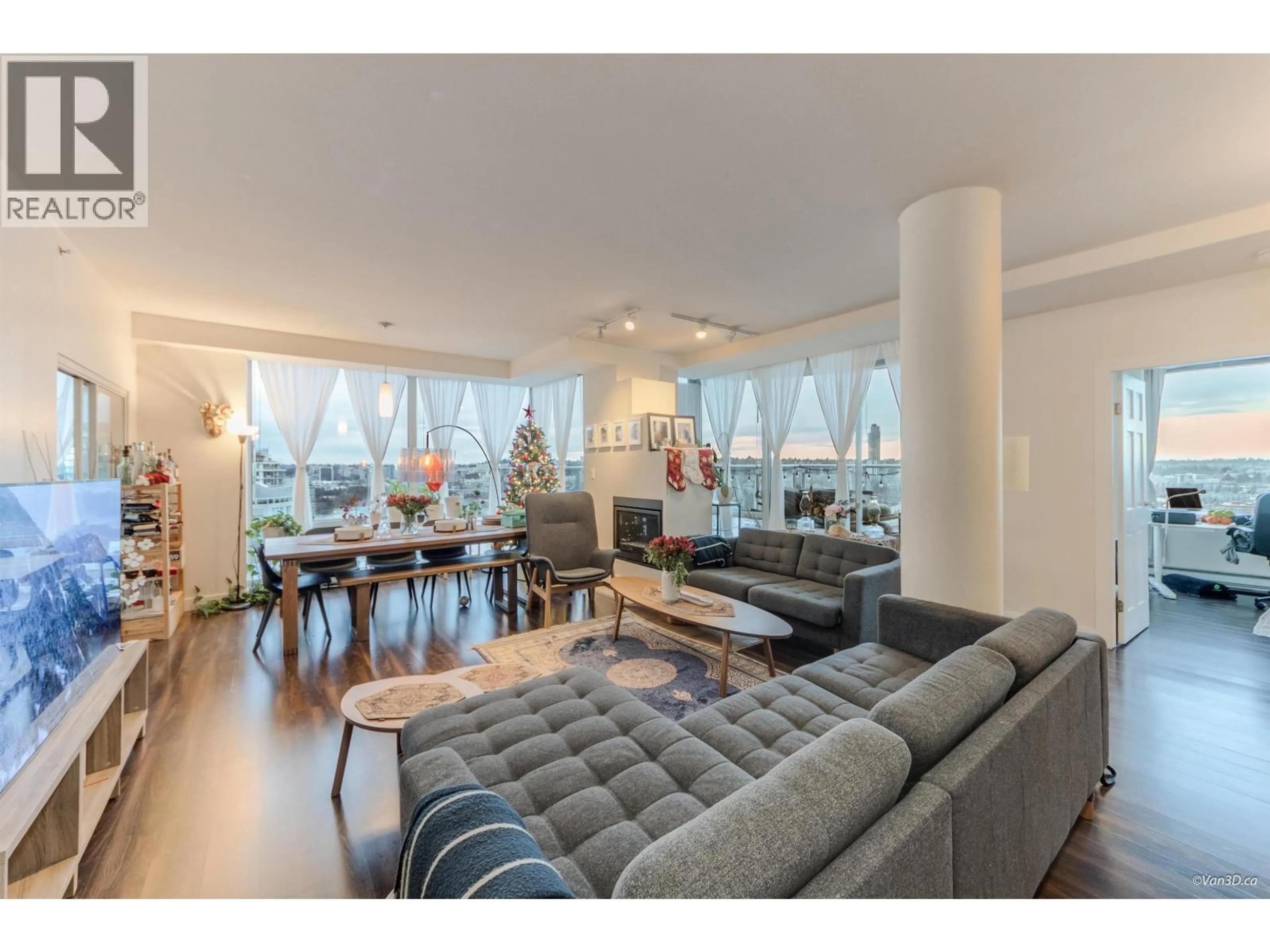 Living room with furniture, unknown for 2602 - 1500 HORNBY STREET, Vancouver British Columbia V6Z2R1