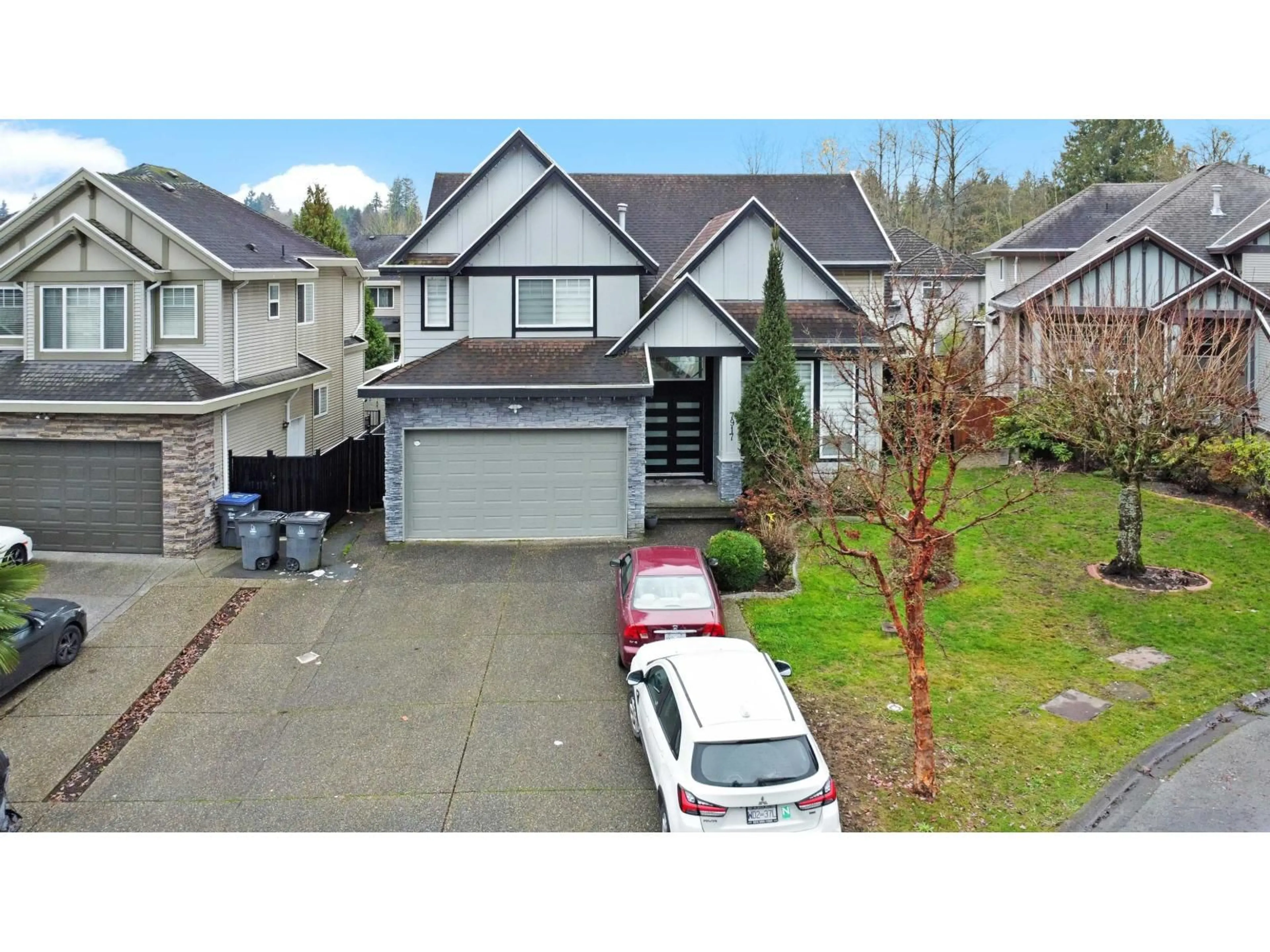 A pic from outside/outdoor area/front of a property/back of a property/a pic from drone, street for 7917 147A STREET, Surrey British Columbia V3S2T8