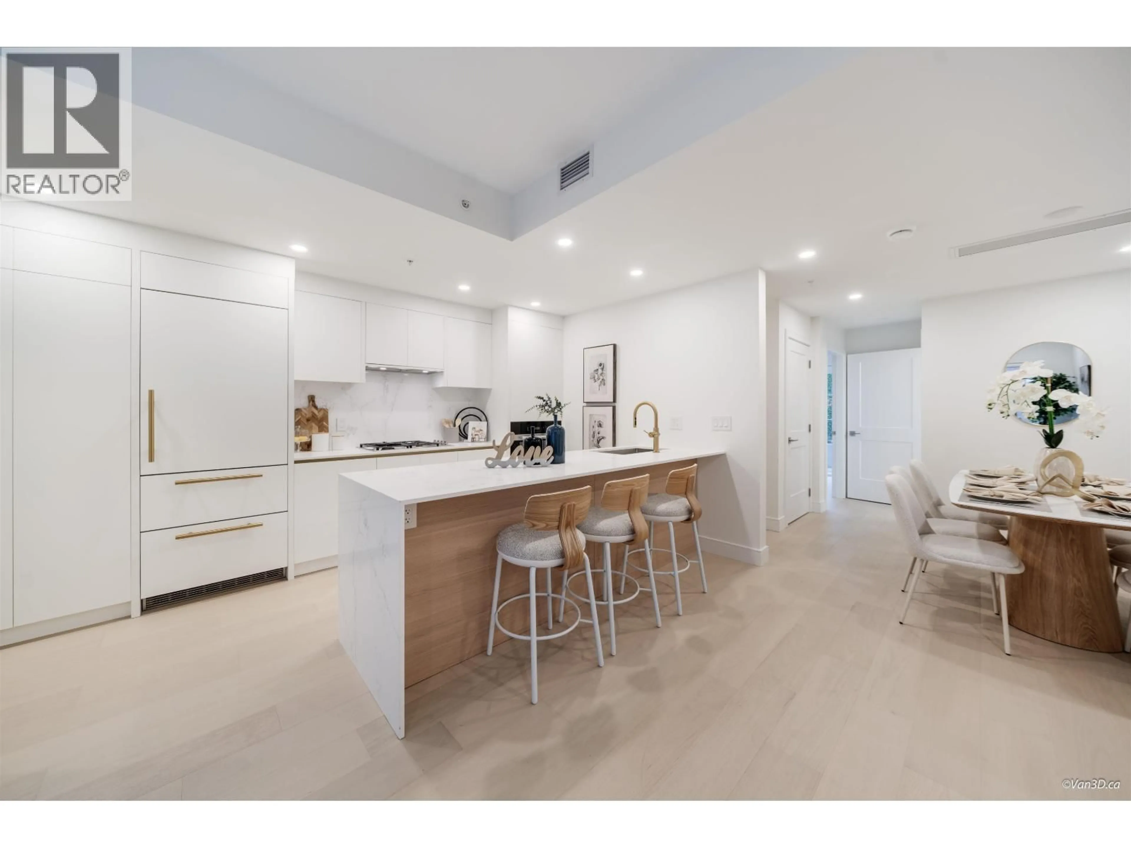 Open concept kitchen, ceramic/tile floor for 110 - 918 32RD AVENUE, Vancouver British Columbia V5Z2K2