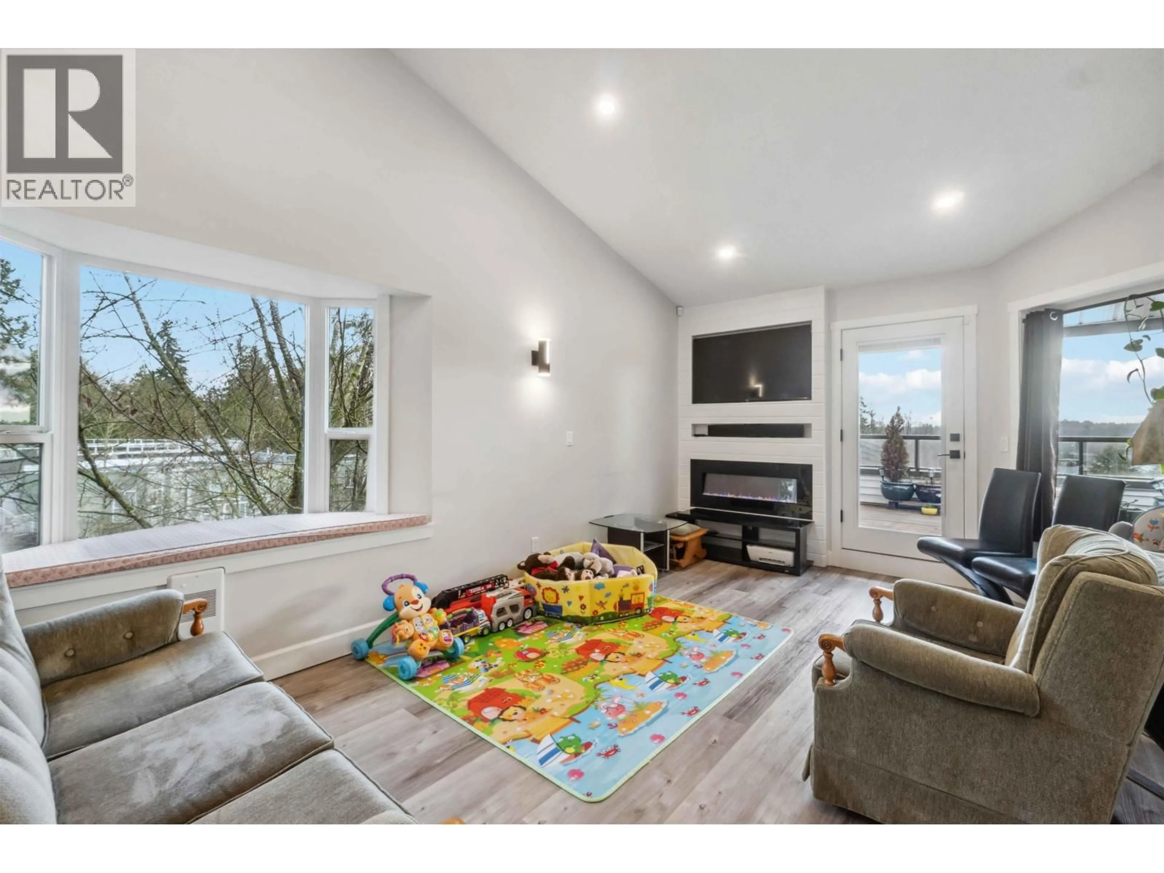 Living room with furniture, unknown for 306 - 11726 225 STREET, Maple Ridge British Columbia V2X6E4