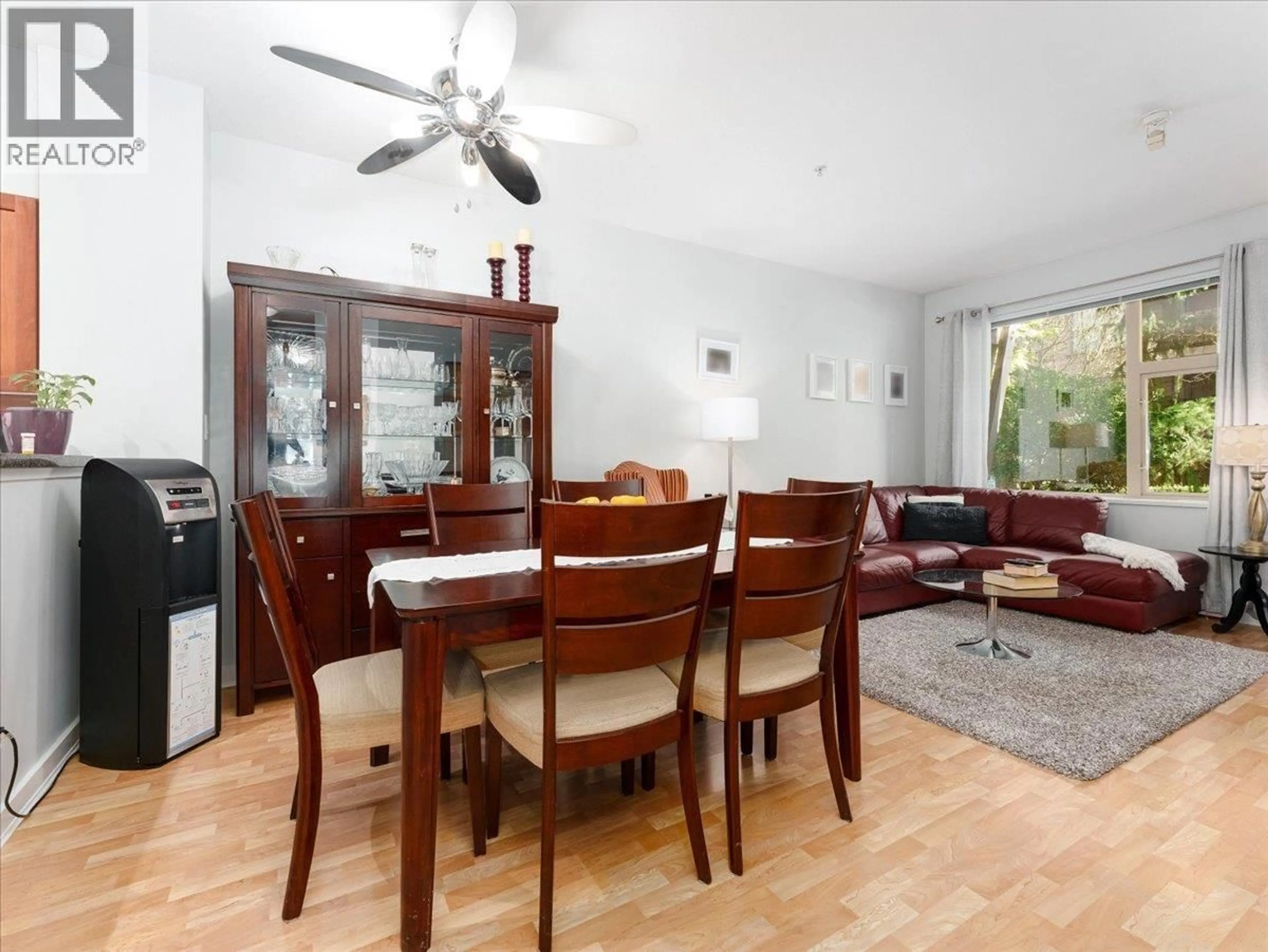 Dining room, wood/laminate floor for 107 - 675 PARK CRESCENT, New Westminster British Columbia V3L5W4